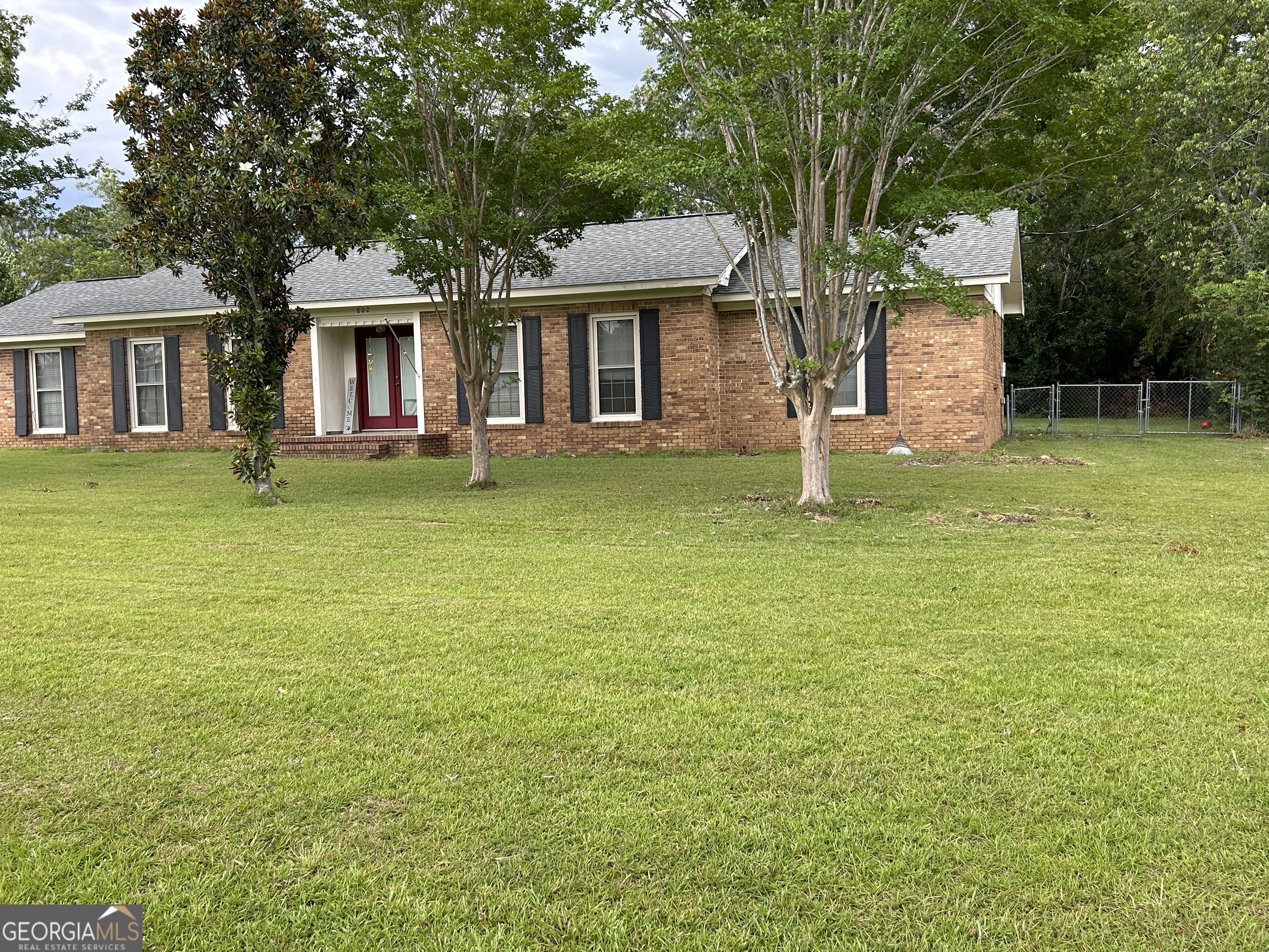 802 Clyde Property Photo 1