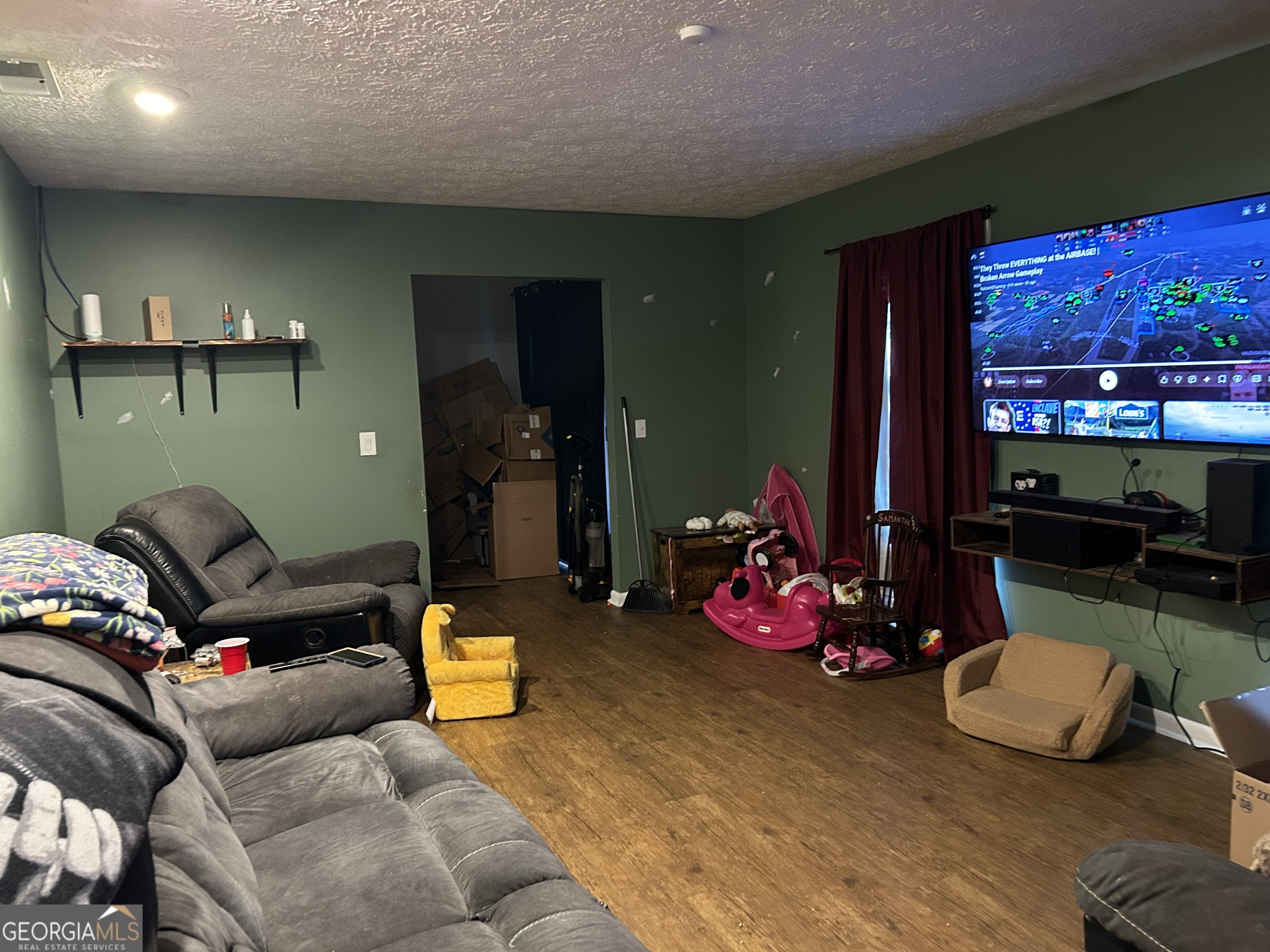 802 Clyde Property Photo 4