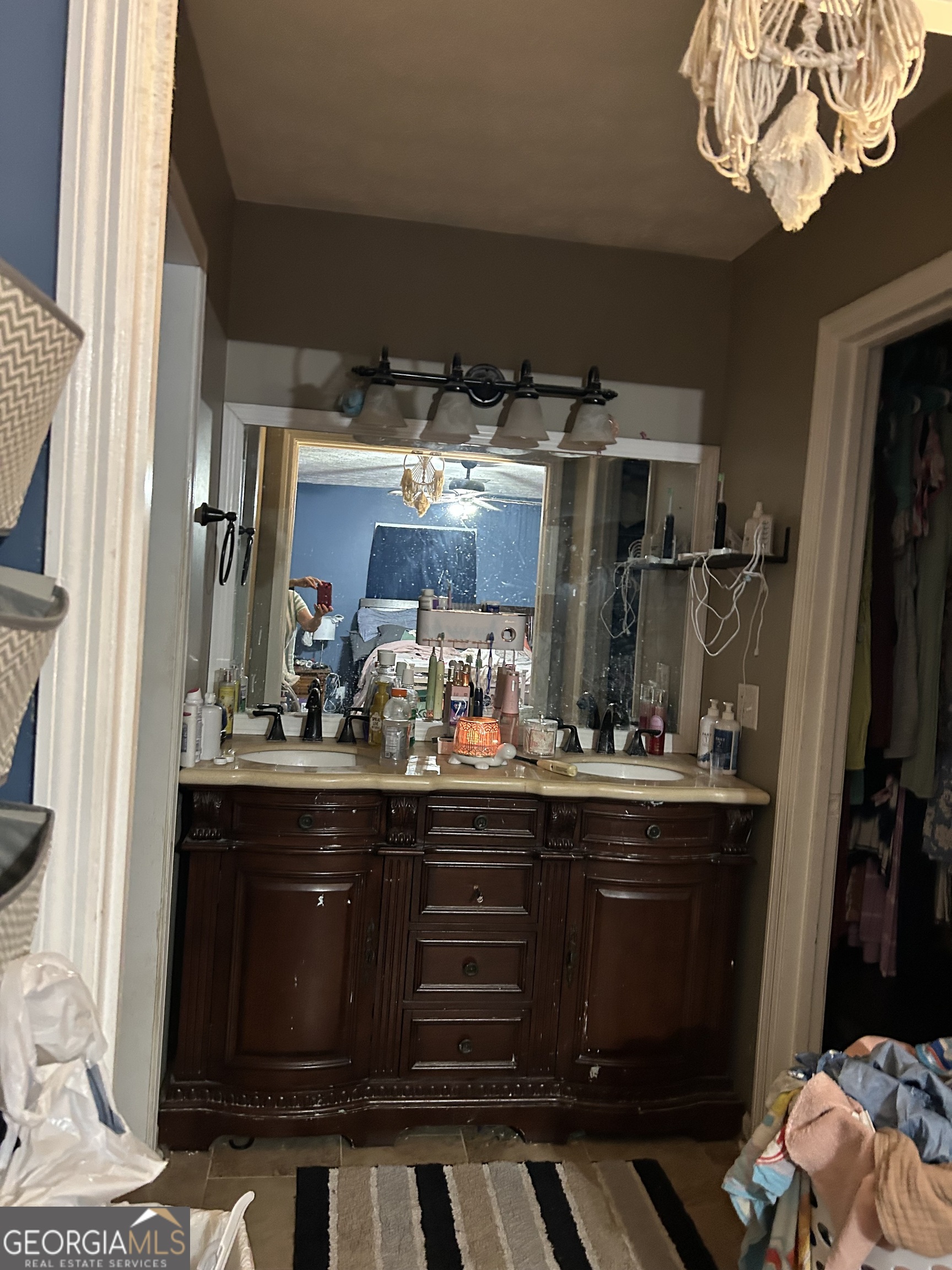 802 Clyde Property Photo 9