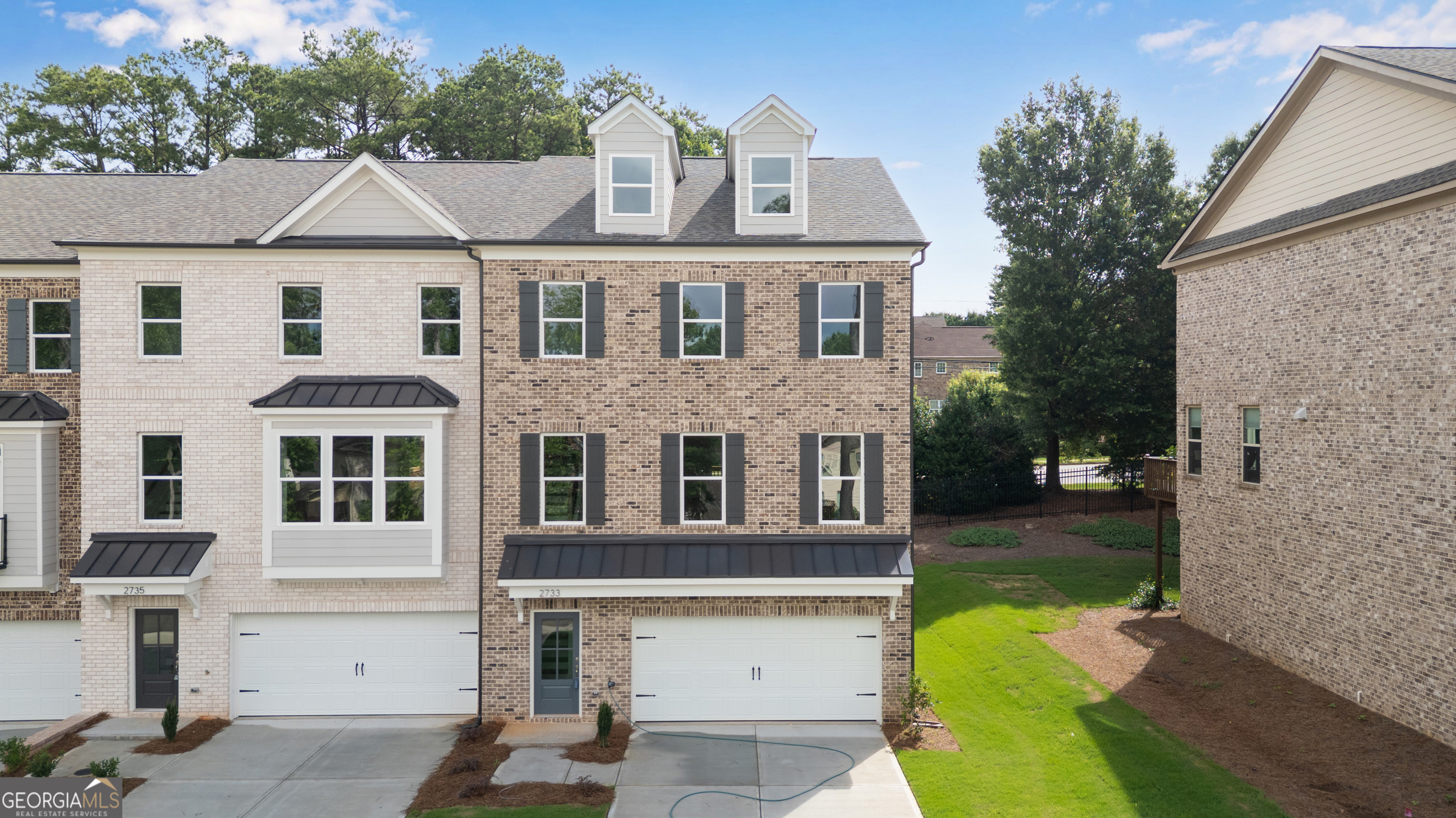 2733 Hallwood Lane