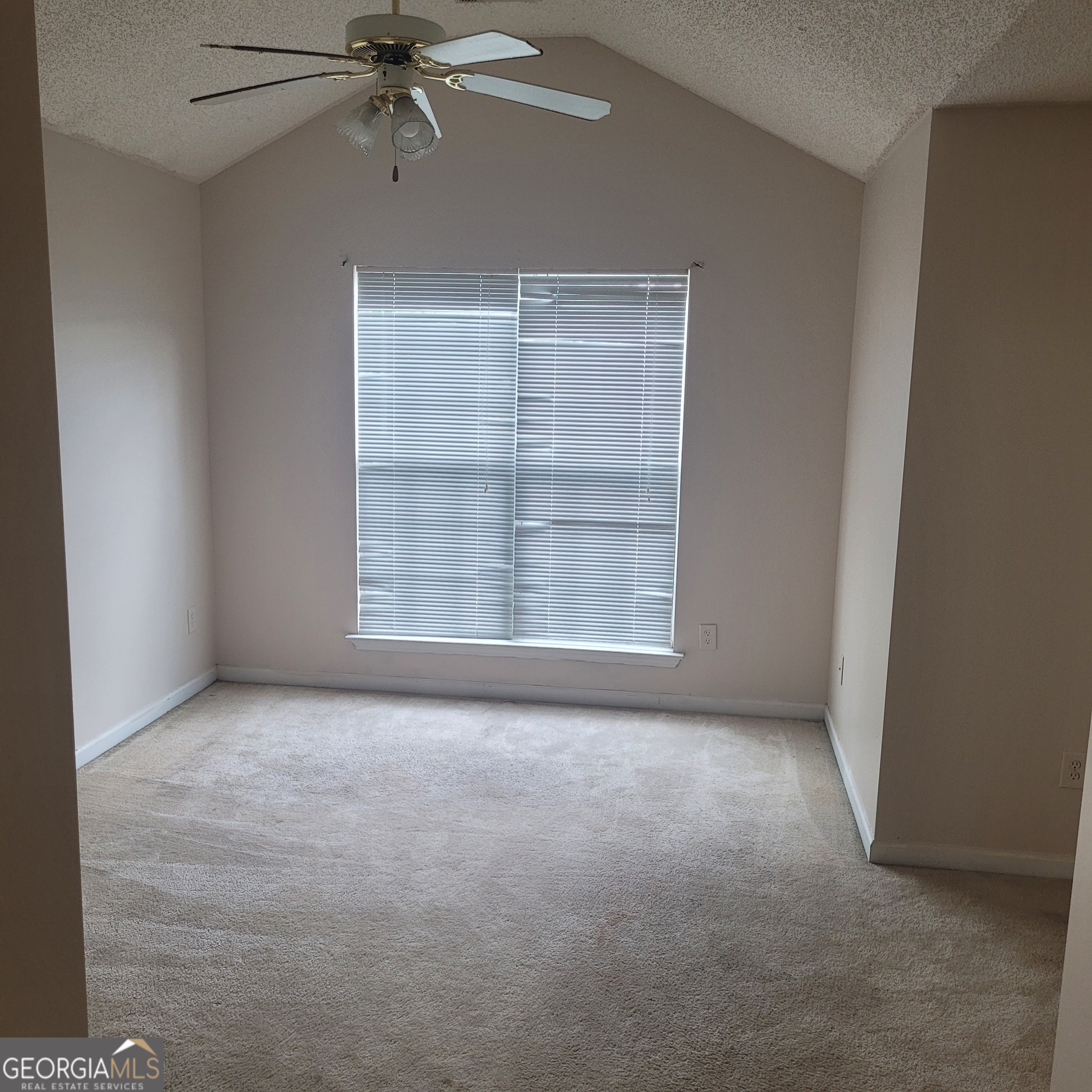 7250 Alicias Way Property Photo 10