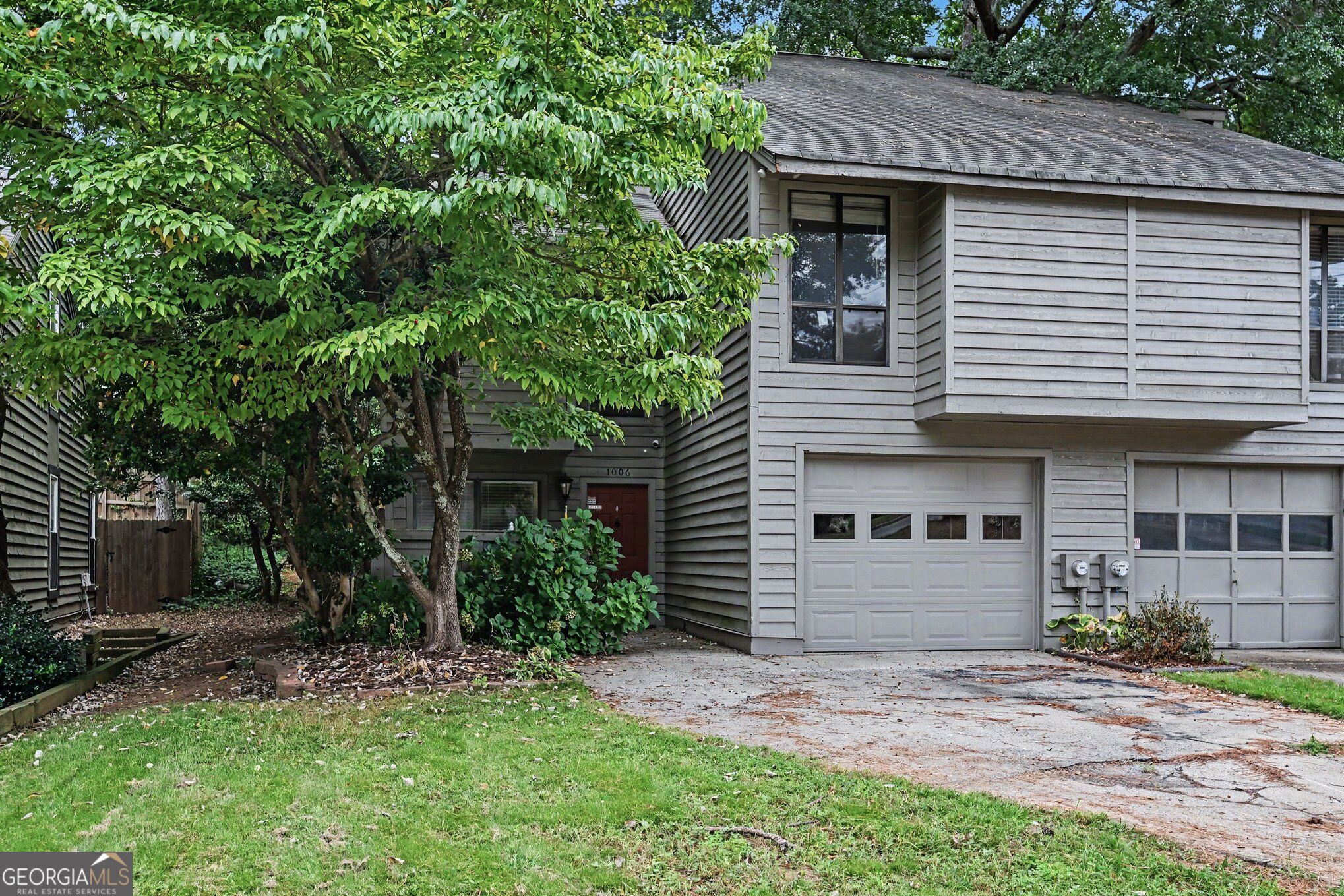 1006 Creatwood Circle Se Property Photo 1