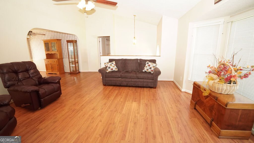 18 Azalea Drive Se Property Photo 9