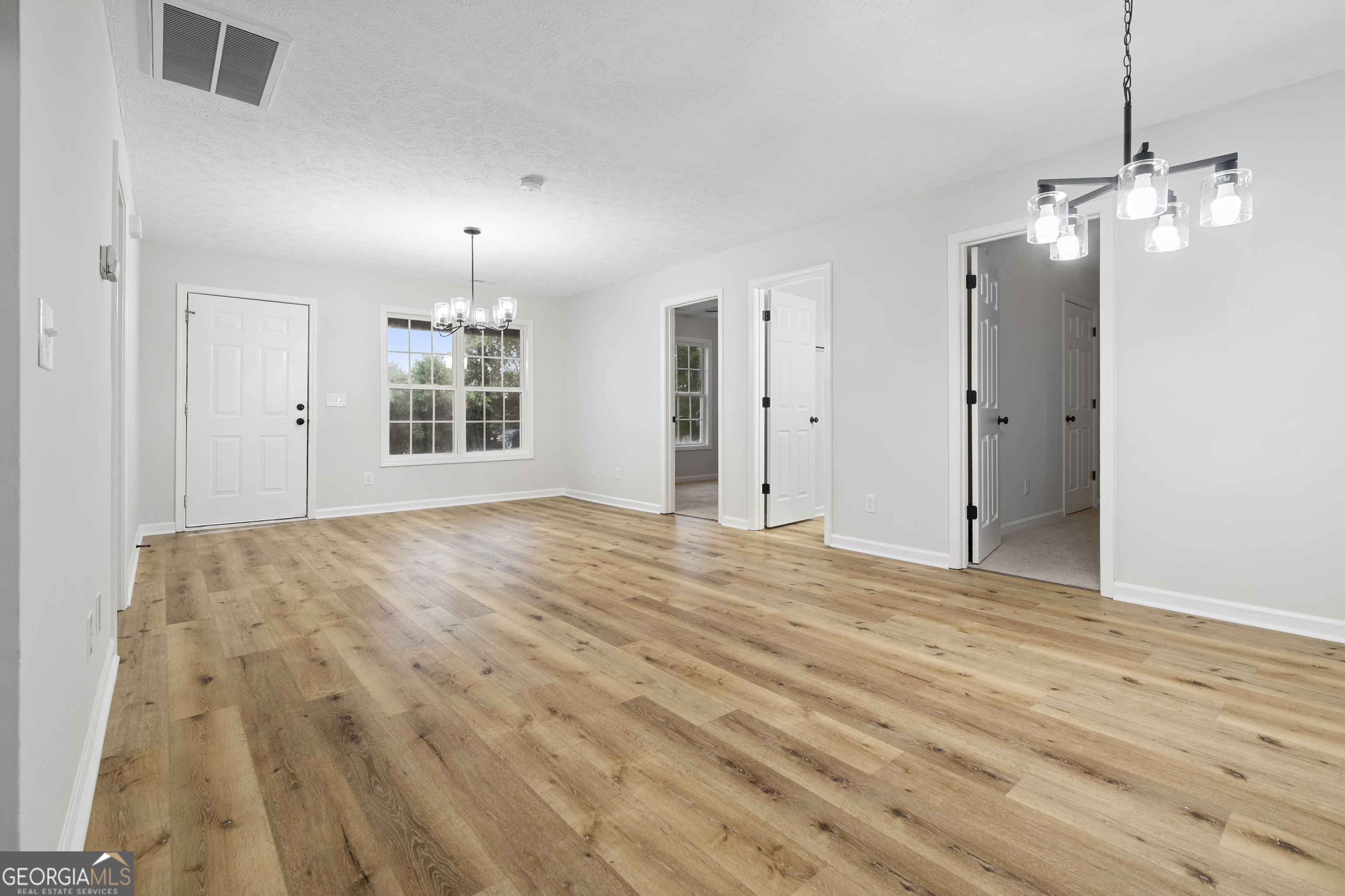 332 Lavista Drive Sw Property Photo 4