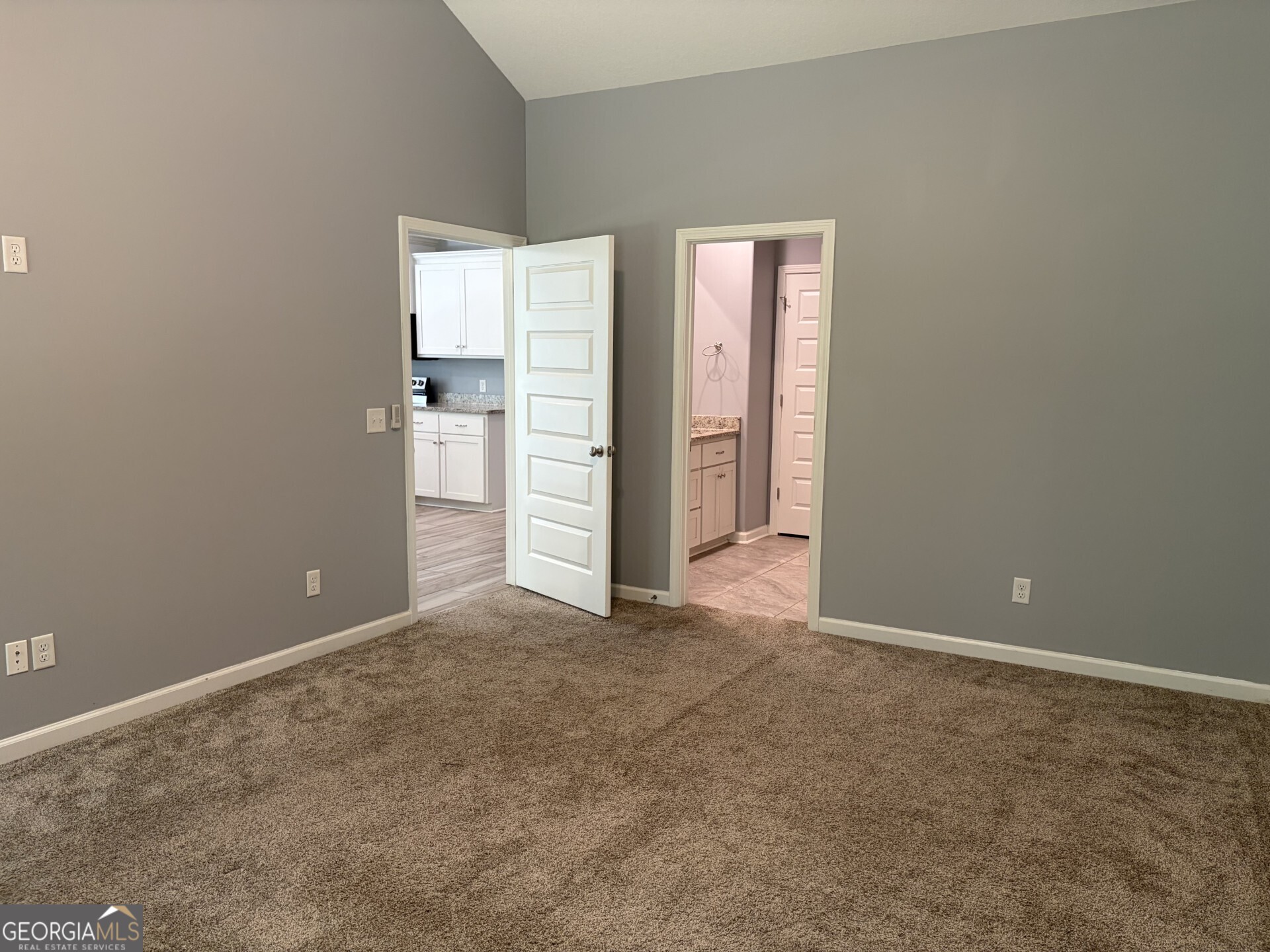 325 Gary Circle Property Photo 11
