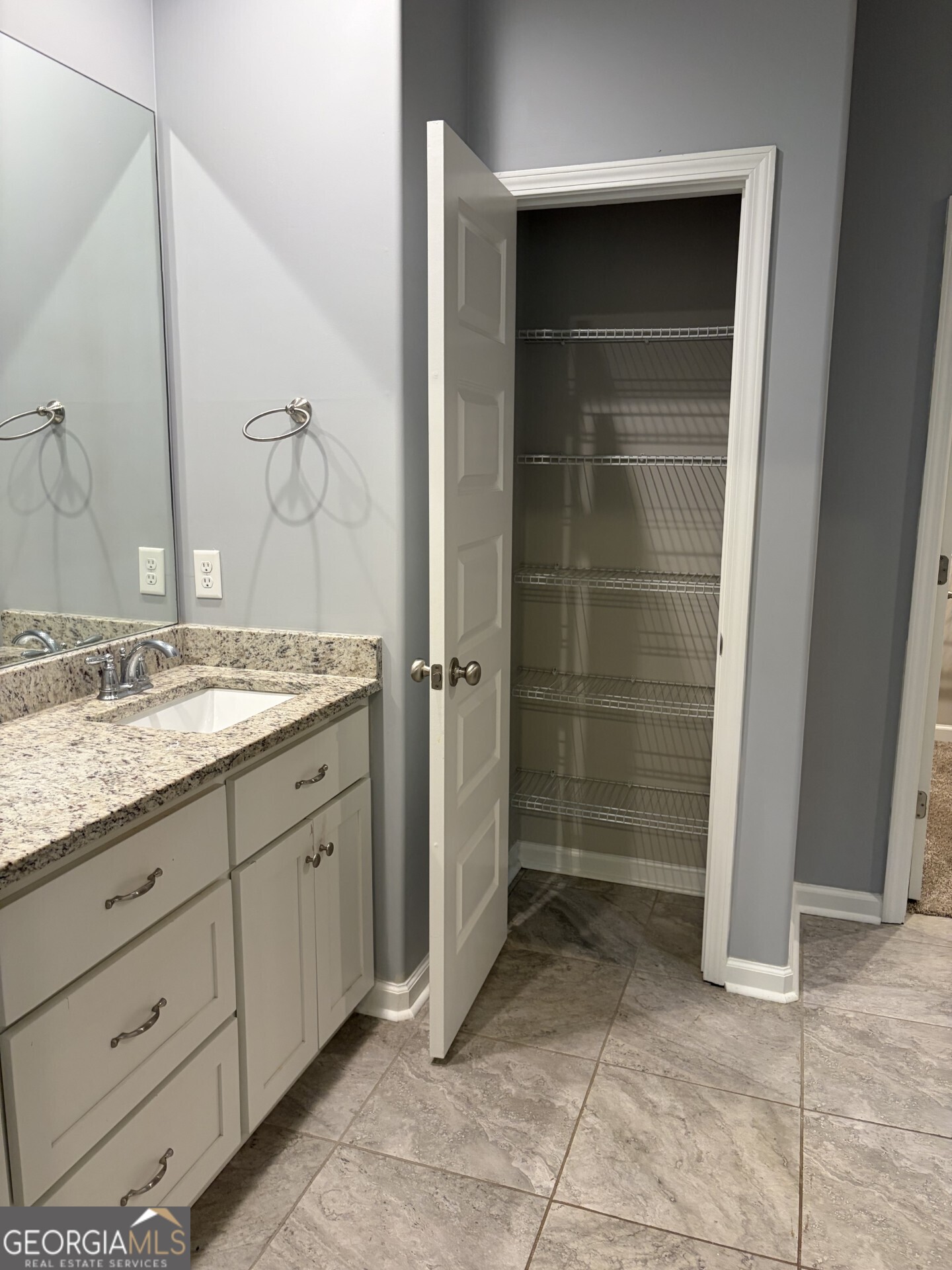 325 Gary Circle Property Photo 12