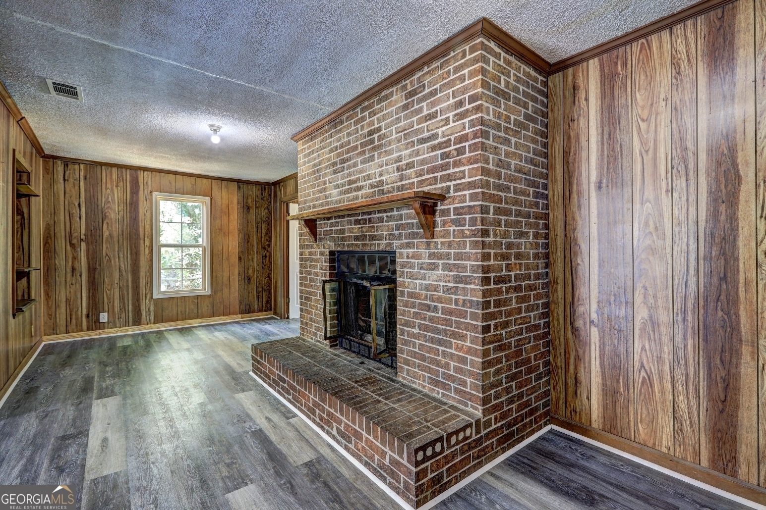 509 Lynmore Circle Property Photo 3
