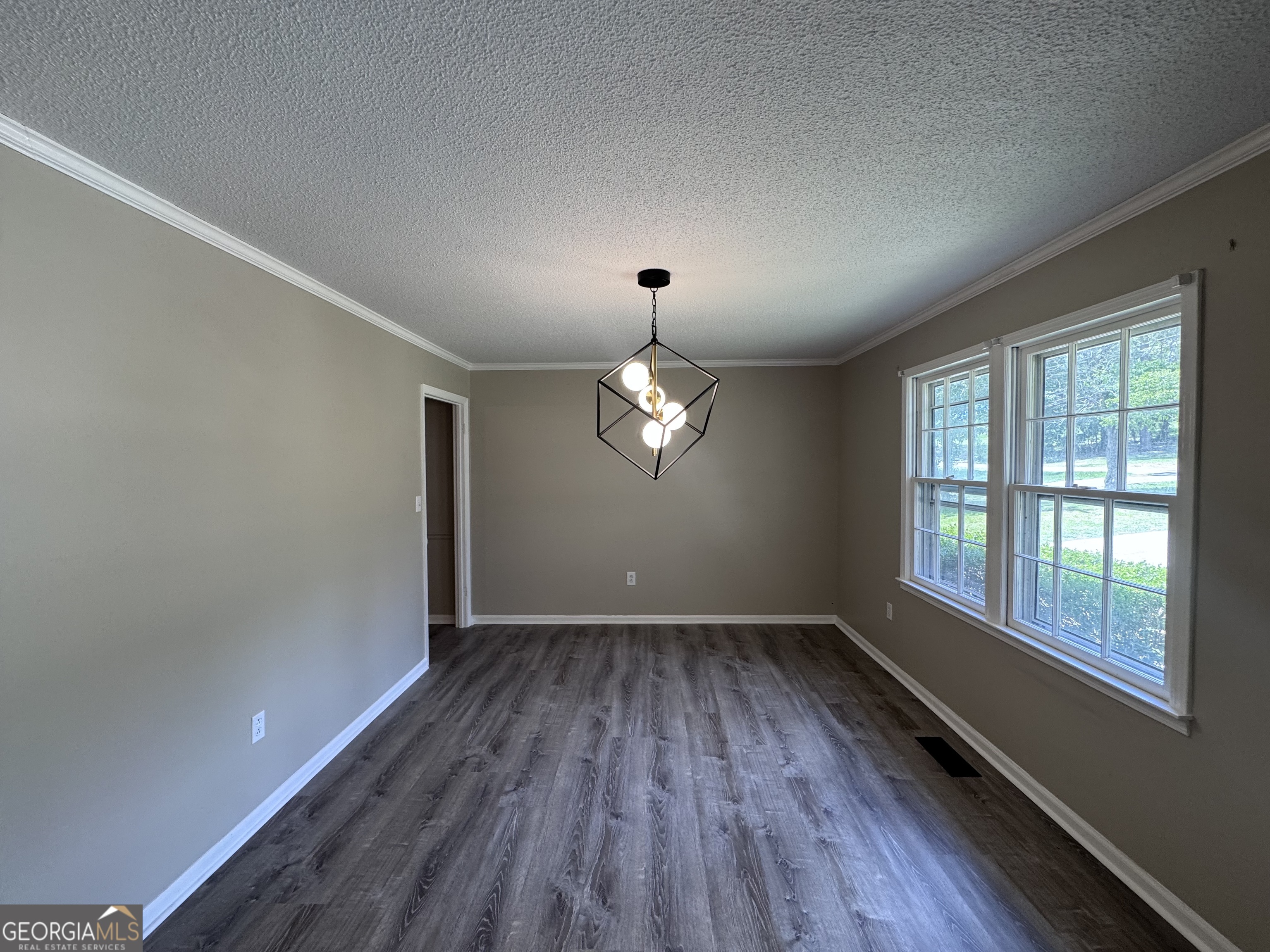 304 Pinewood Drive Property Photo 10