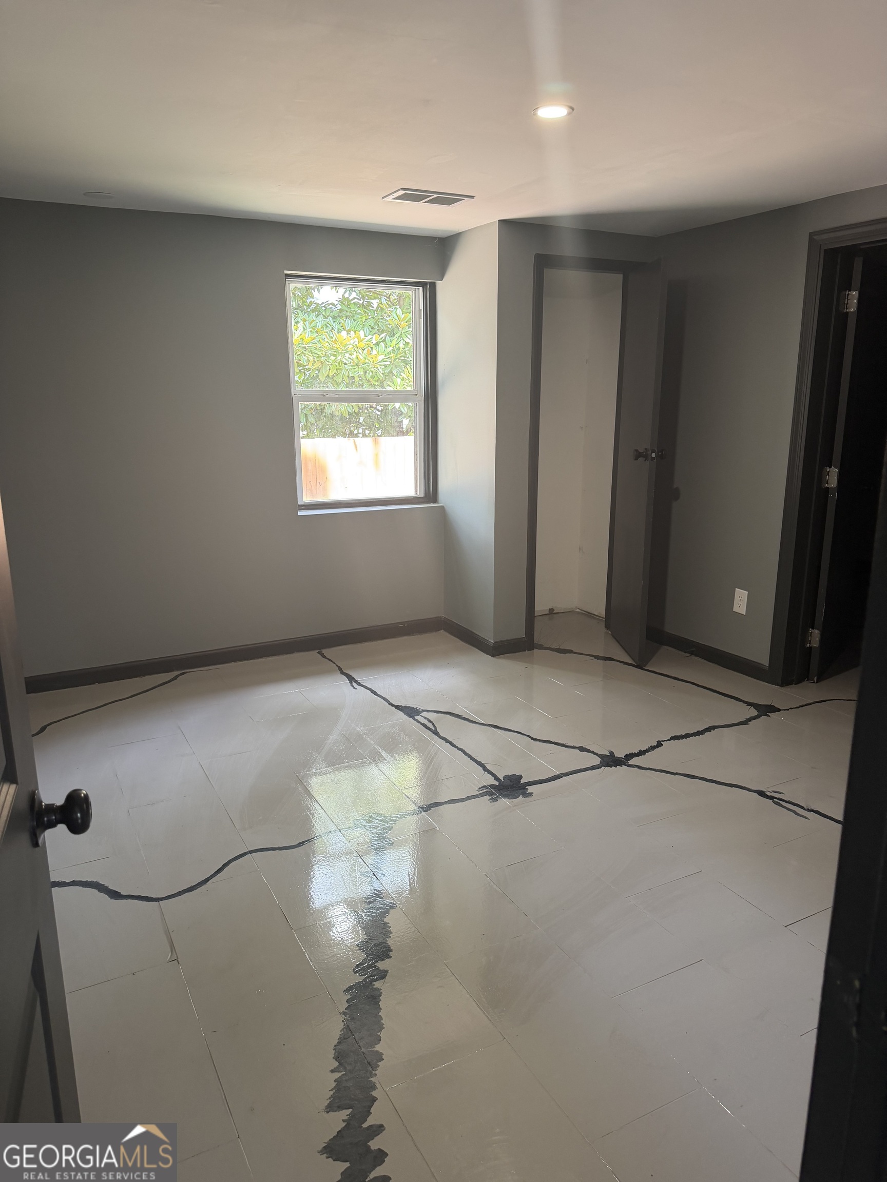 392 Simpson Street Property Photo 5