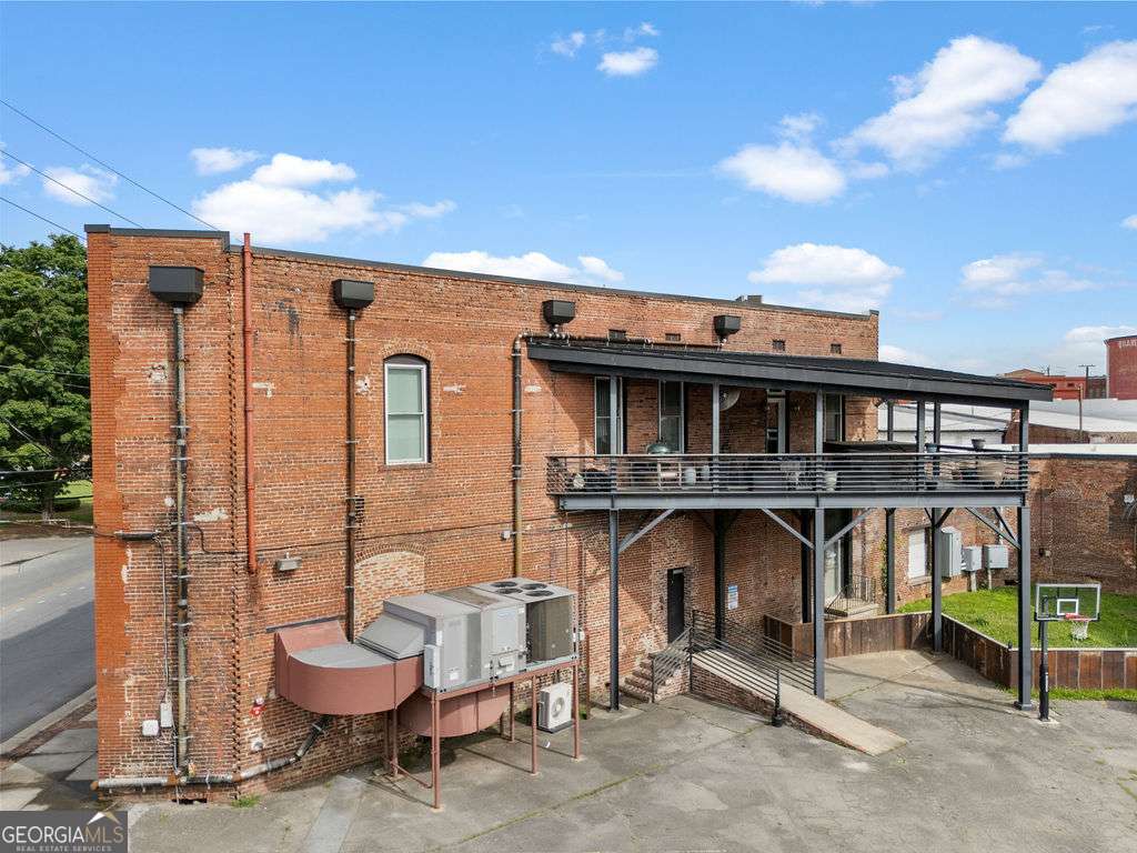 100 Broad Street Property Photo 8