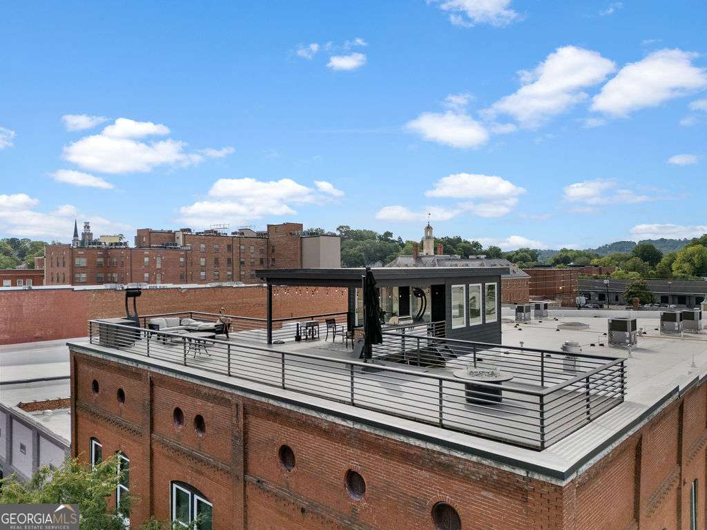 100 Broad Street Property Photo 15
