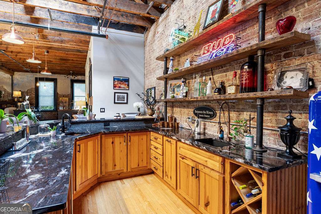 100 Broad Street Property Photo 32