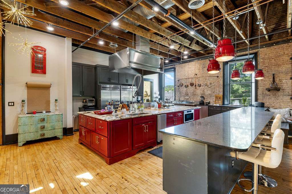 100 Broad Street Property Photo 51