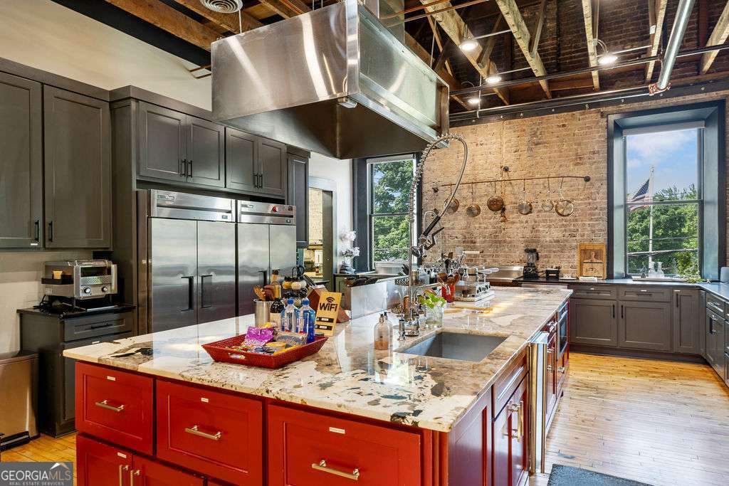 100 Broad Street Property Photo 52