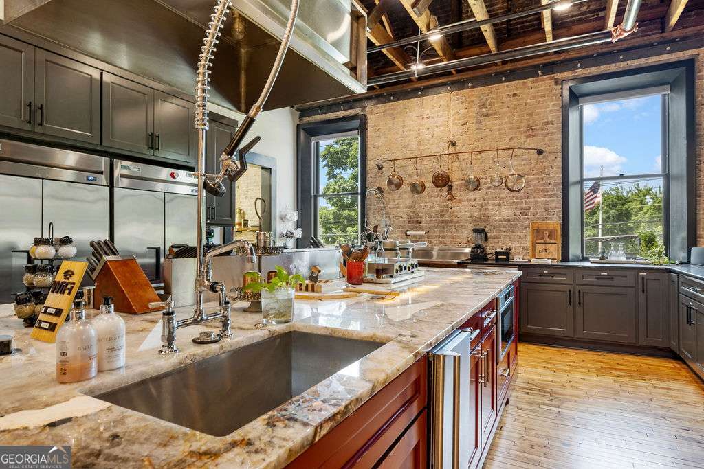 100 Broad Street Property Photo 53