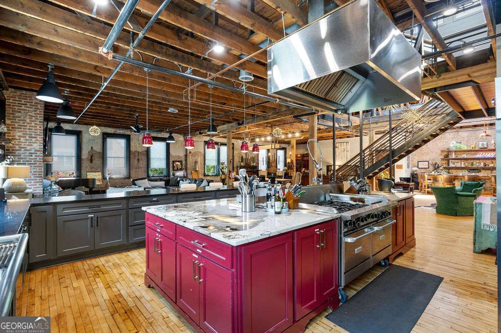 100 Broad Street Property Photo 57