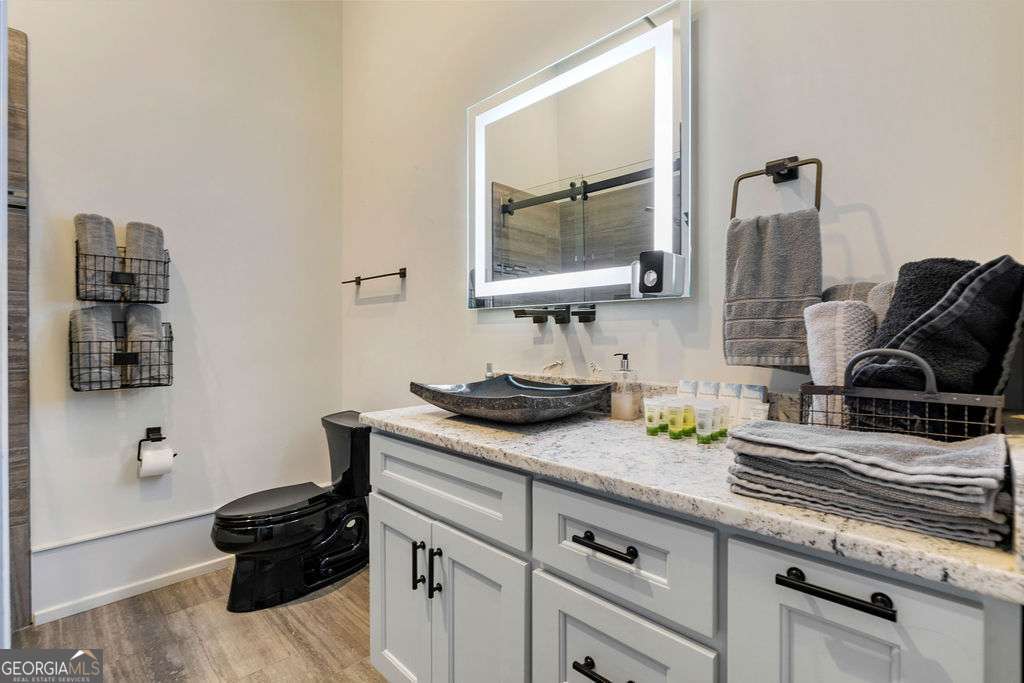 100 Broad Street Property Photo 73