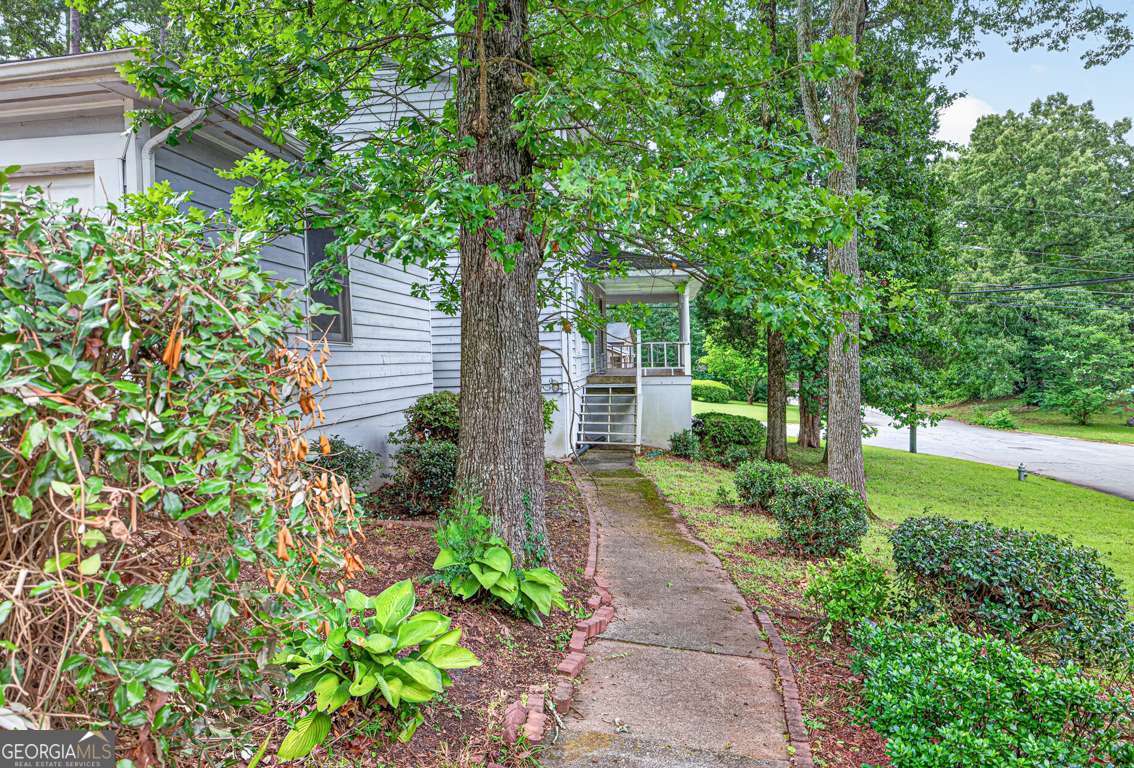 3356 Benton Harbor Court Property Photo 4