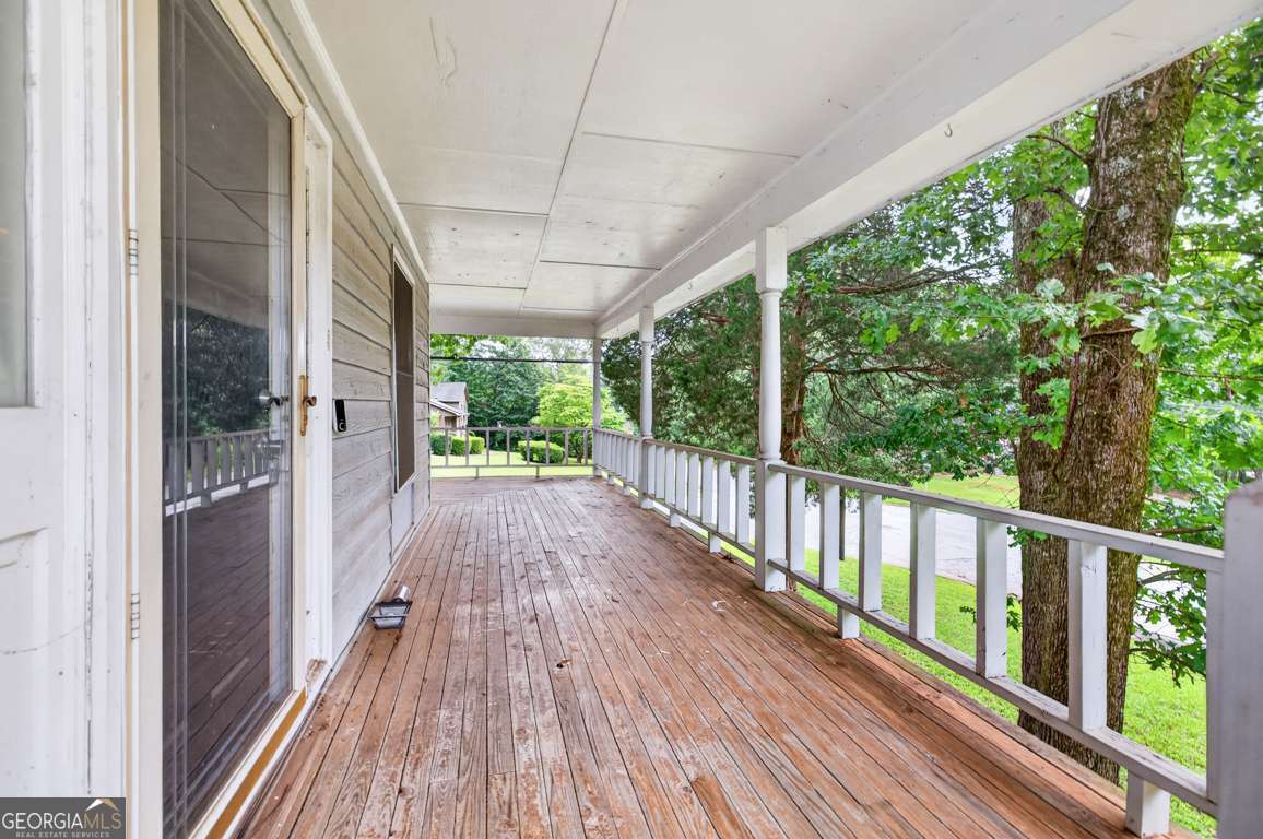 3356 Benton Harbor Court Property Photo 5