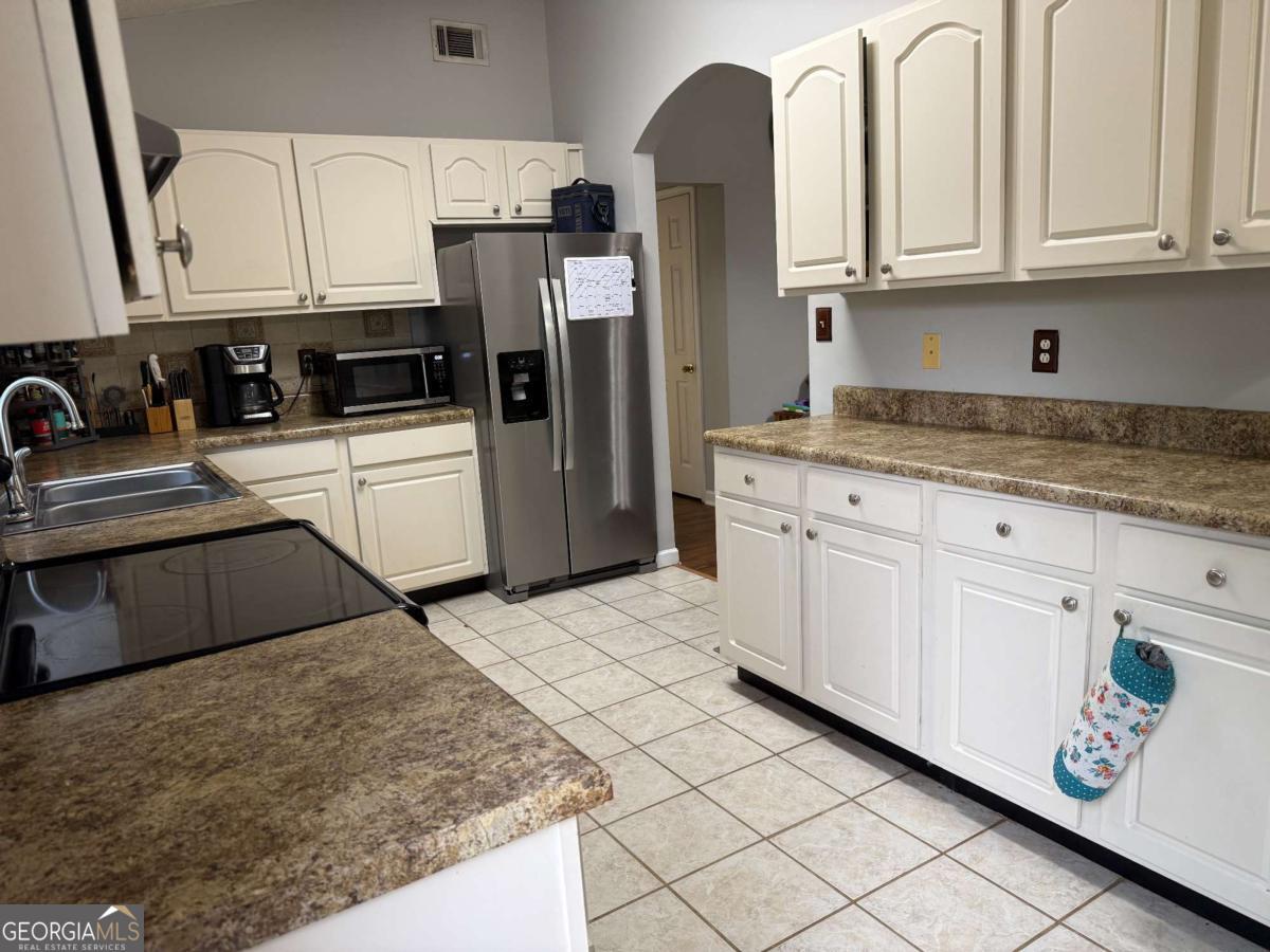550 Smith Starley Road Ne Property Photo 16