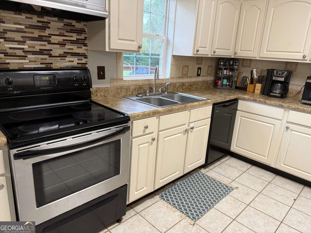 550 Smith Starley Road Ne Property Photo 18