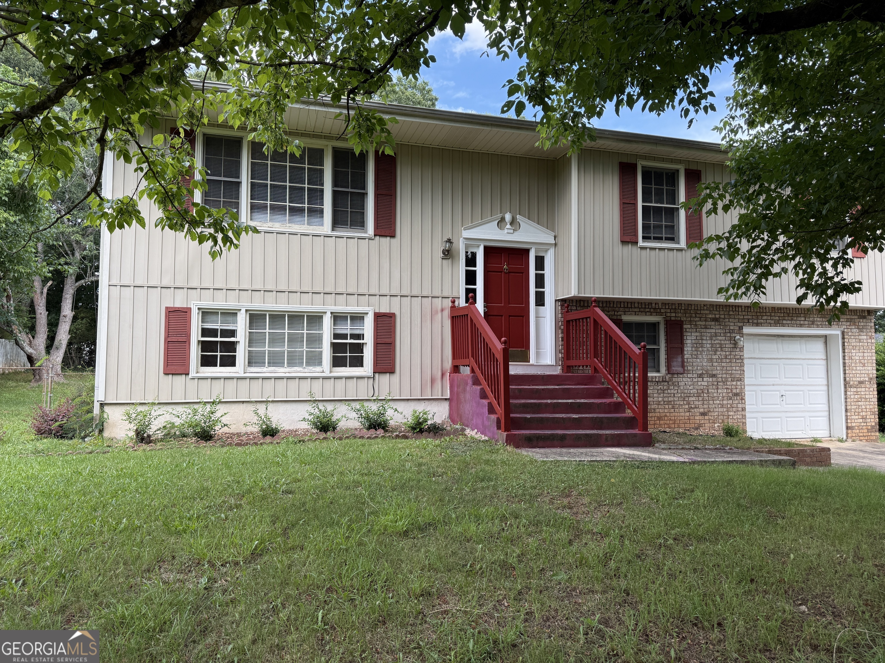 8472 Sheridan Drive Property Photo 1