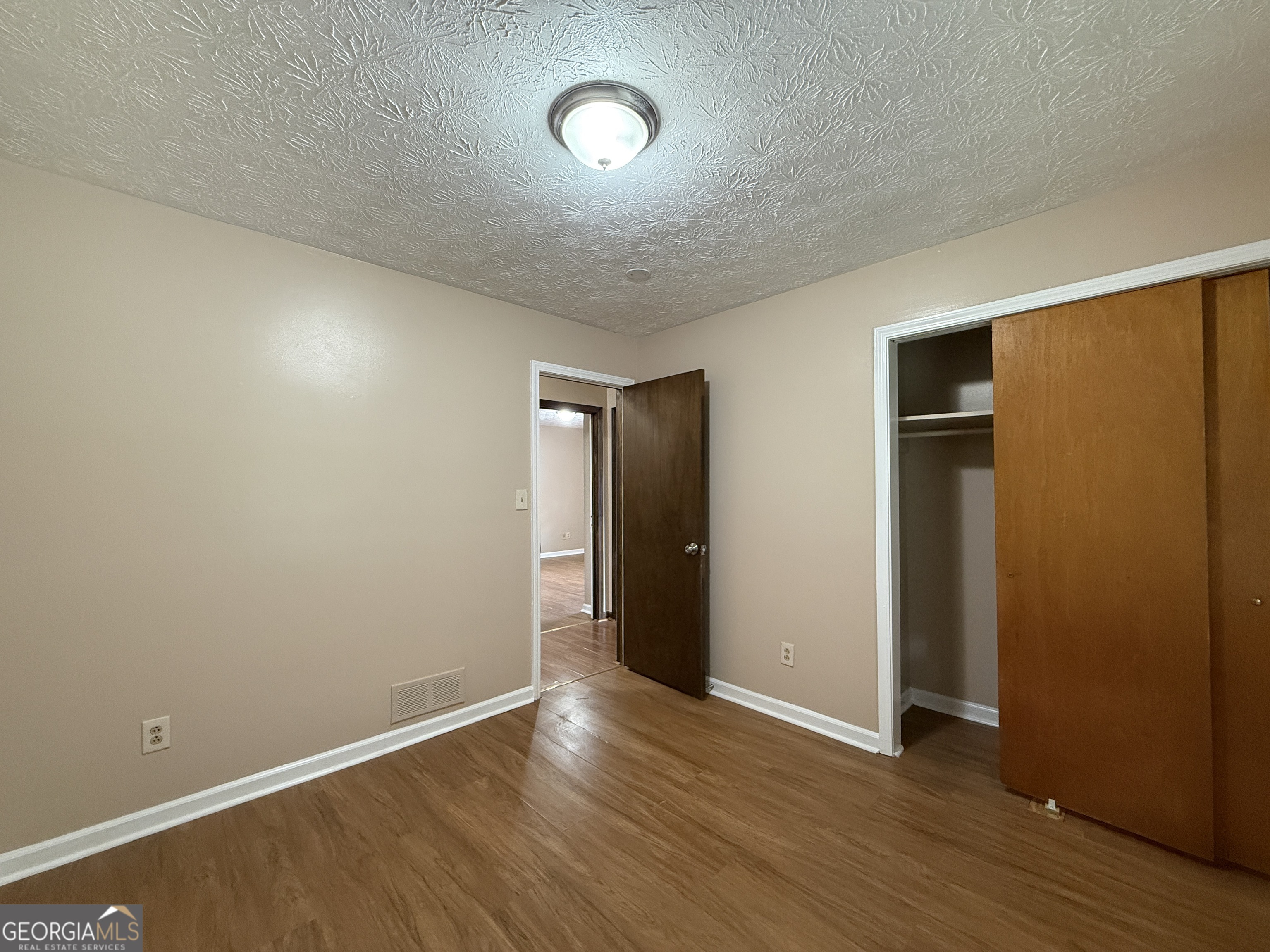 8472 Sheridan Drive Property Photo 13