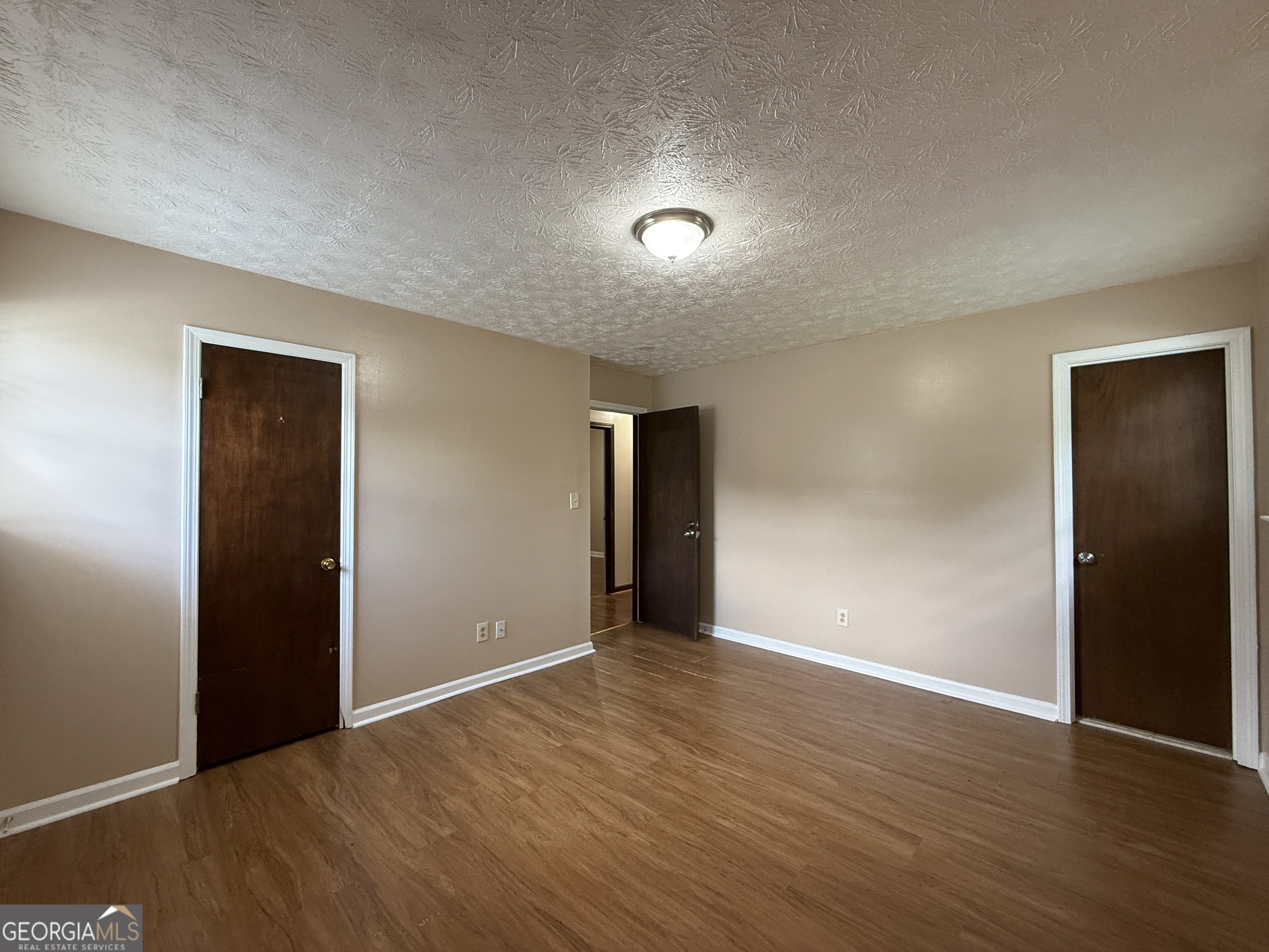 8472 Sheridan Drive Property Photo 16