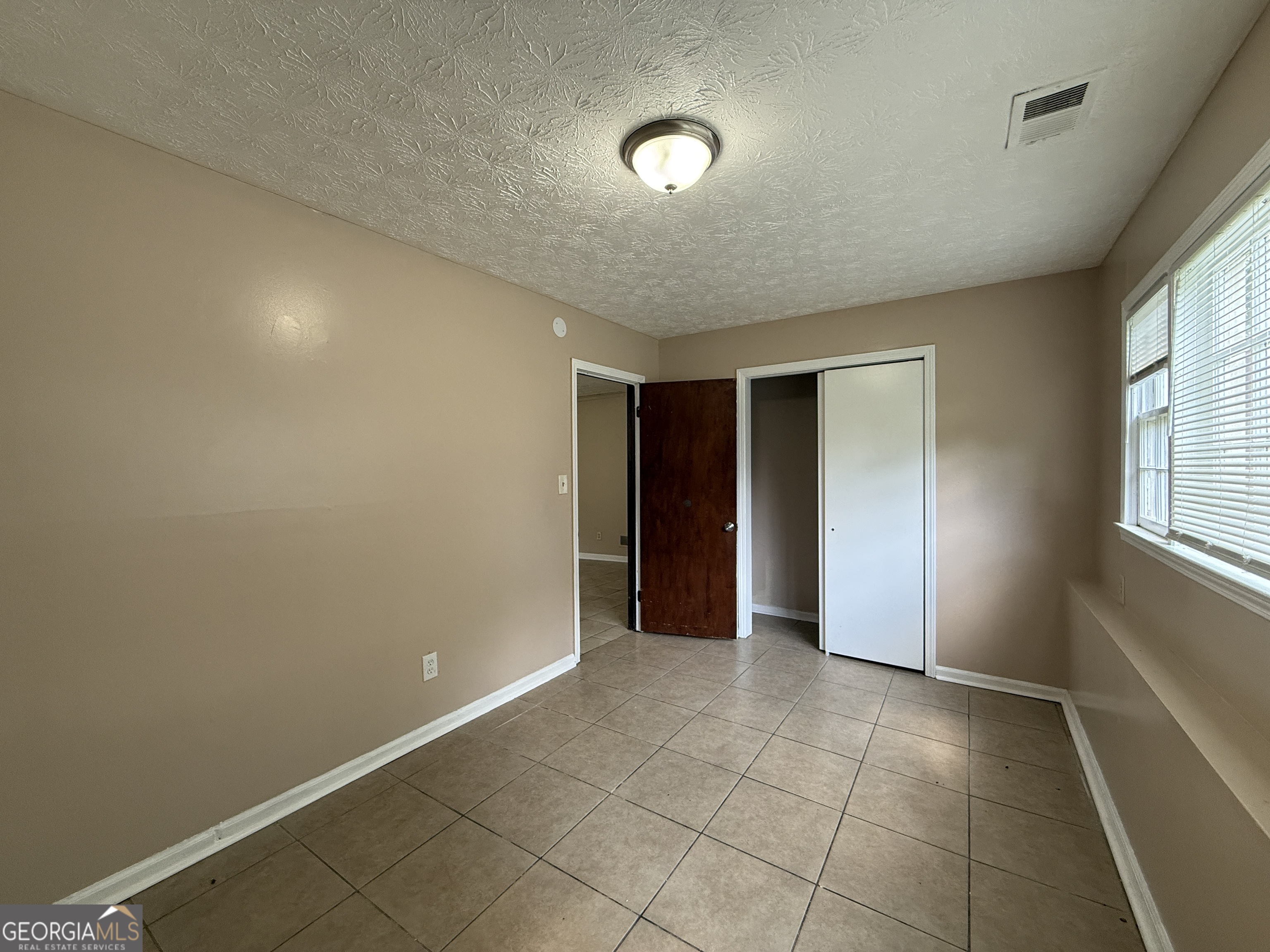 8472 Sheridan Drive Property Photo 24