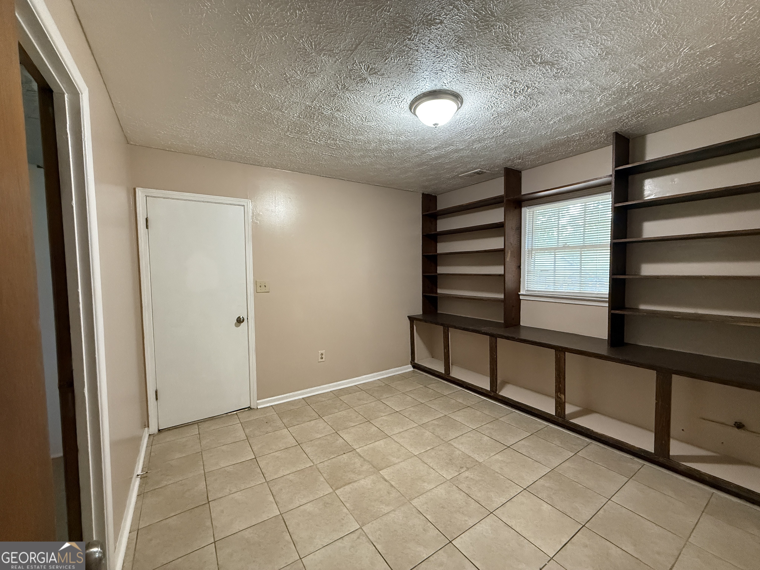 8472 Sheridan Drive Property Photo 25