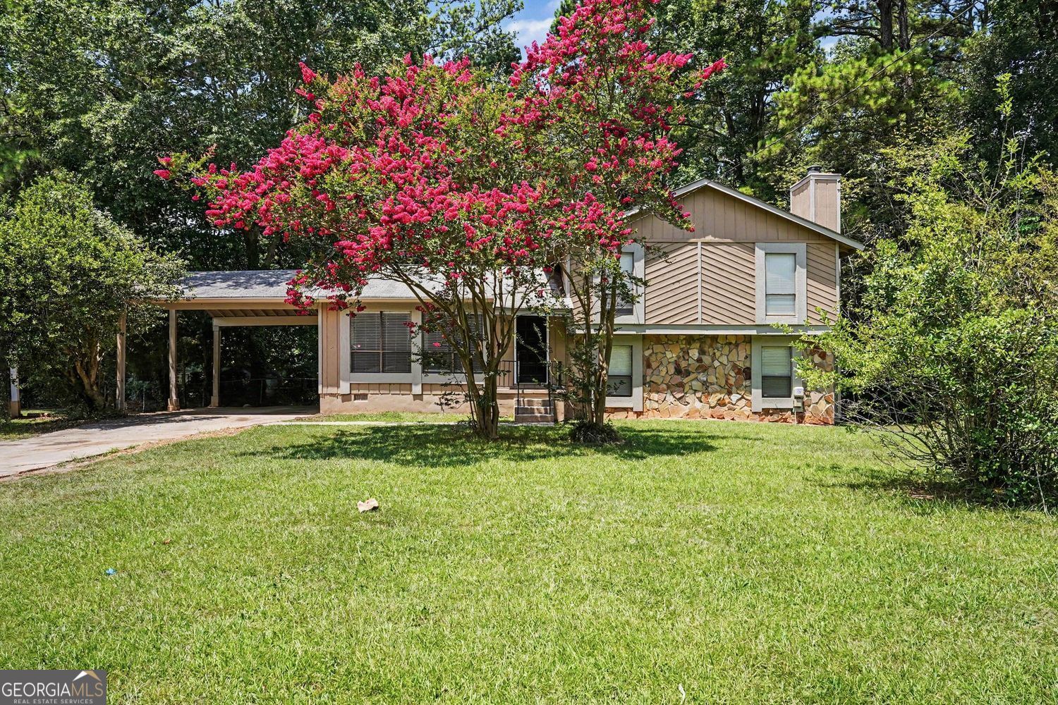 9262 Raven Drive Property Photo 1