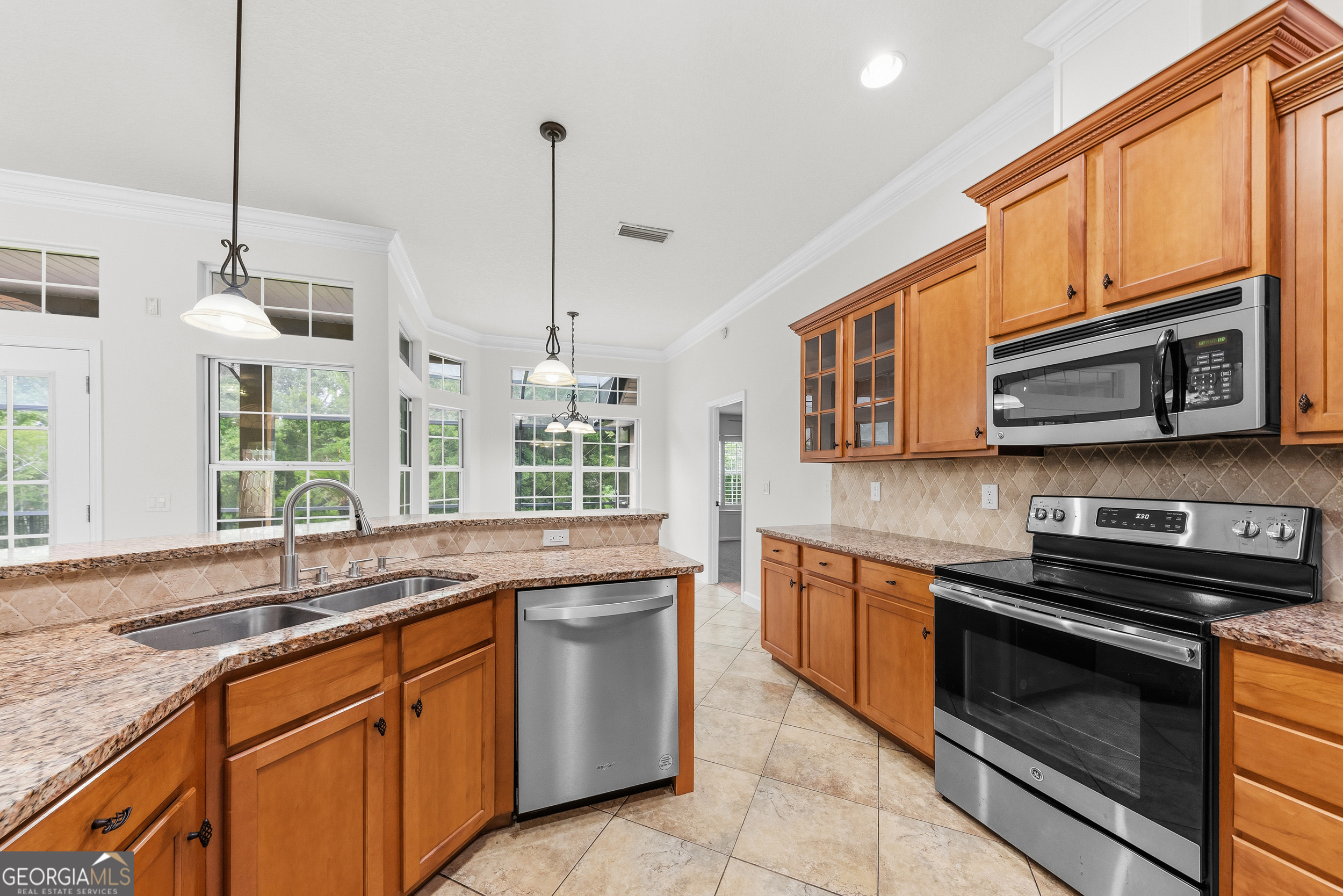 227 Edgewater Drive Property Photo 8