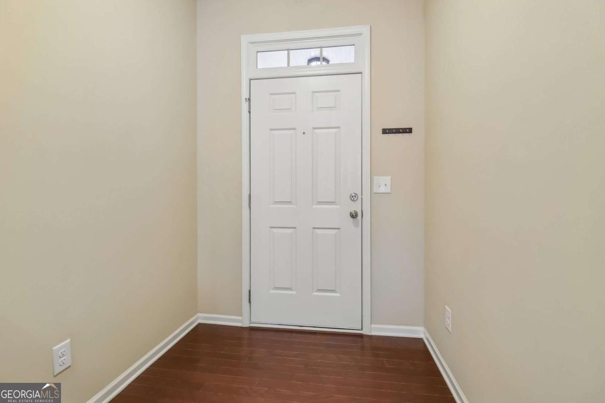 55 Grampian Way Property Photo 5