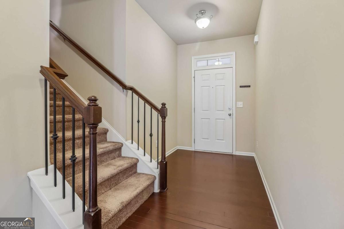 55 Grampian Way Property Photo 6