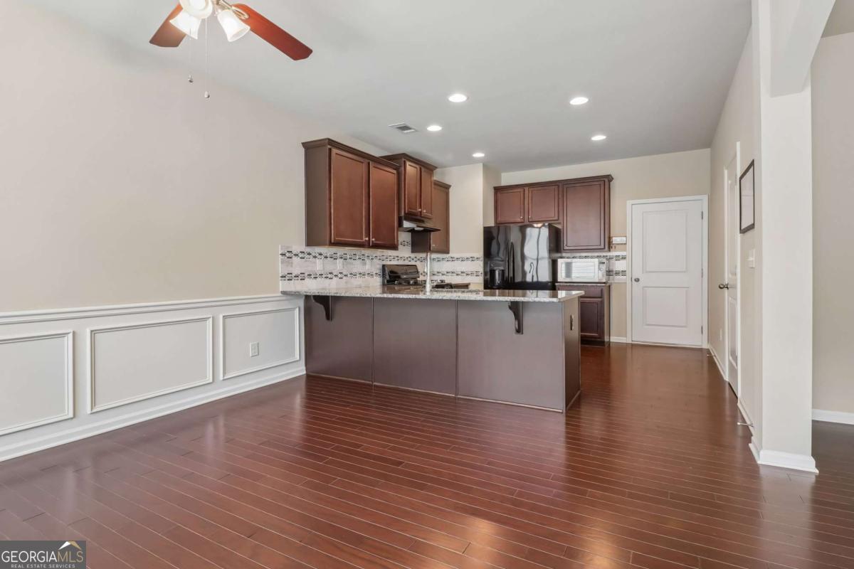 55 Grampian Way Property Photo 15