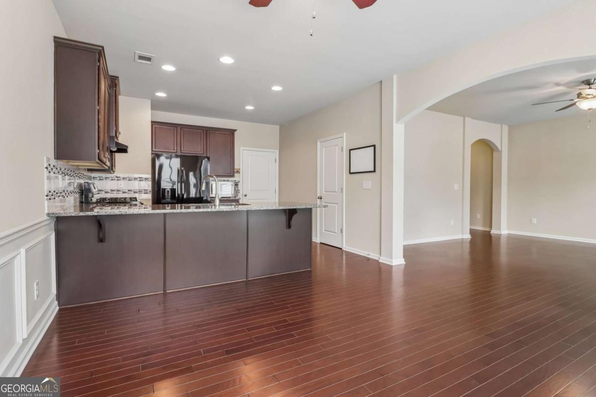 55 Grampian Way Property Photo 16