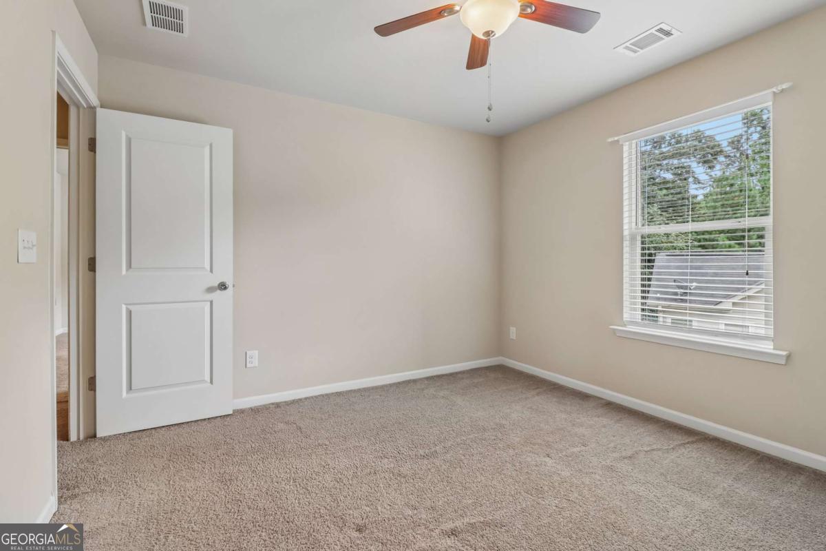 55 Grampian Way Property Photo 36