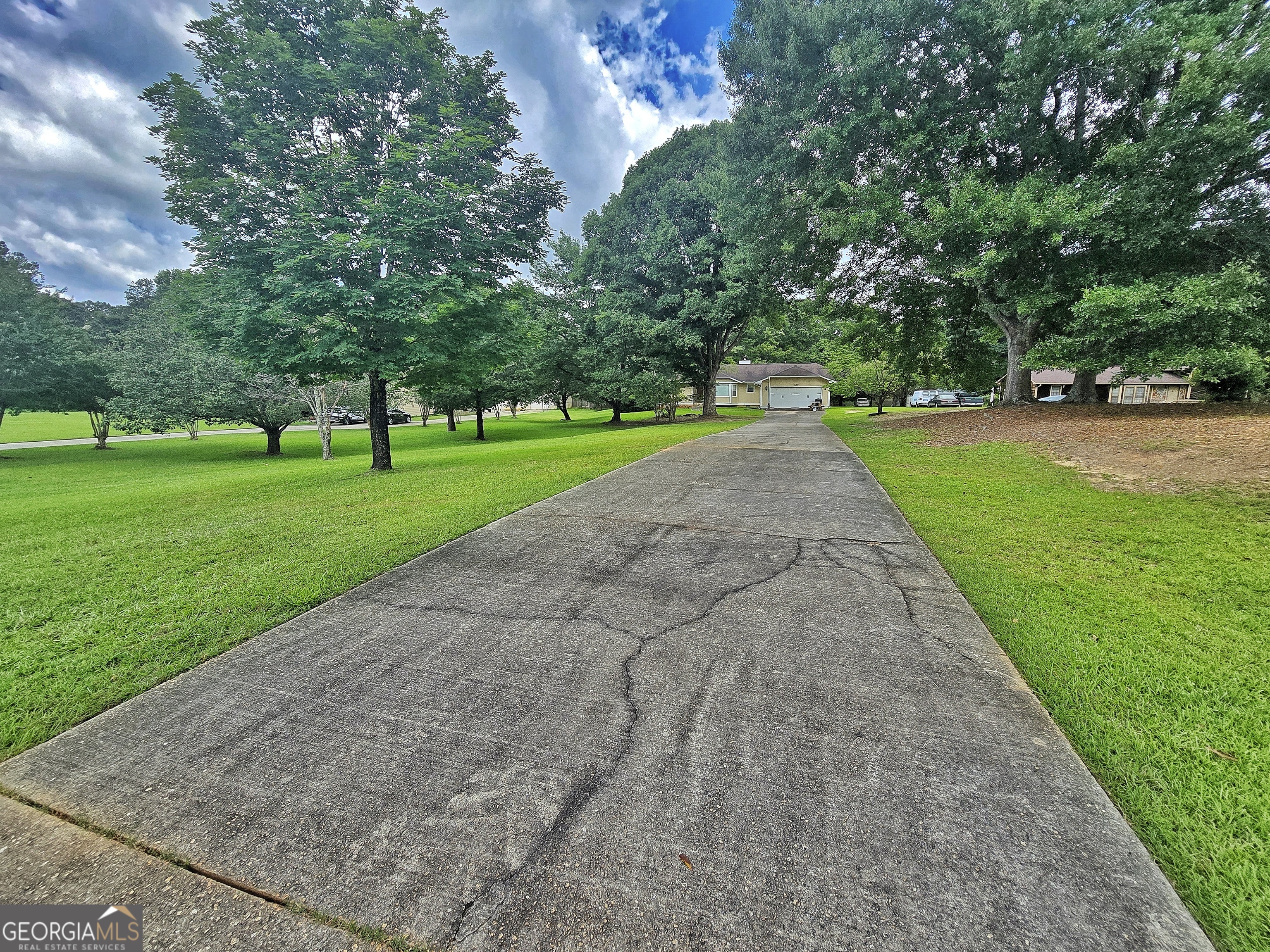 120 Aspen Lake Drive E Property Photo 5
