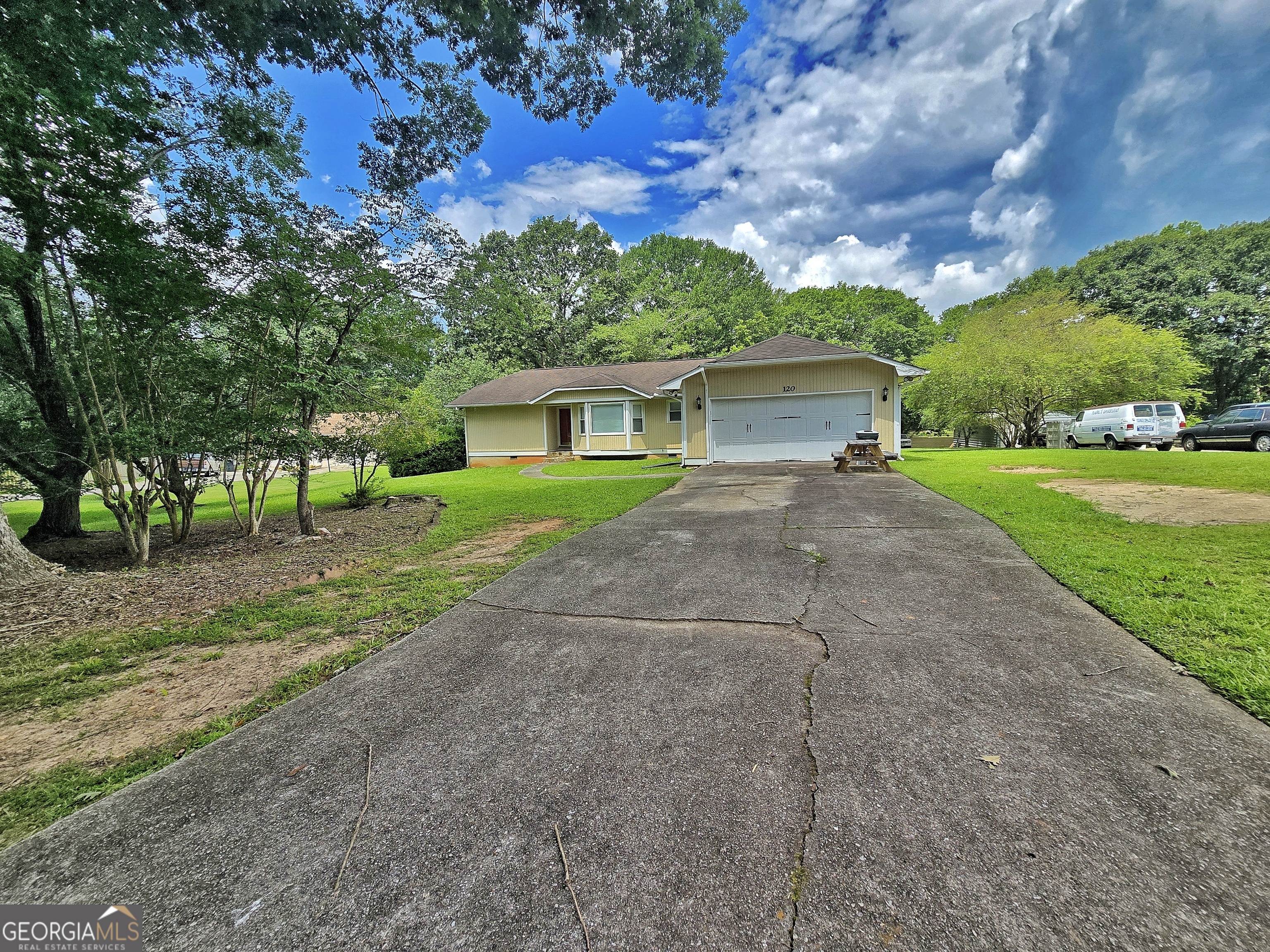 120 Aspen Lake Drive E Property Photo 20