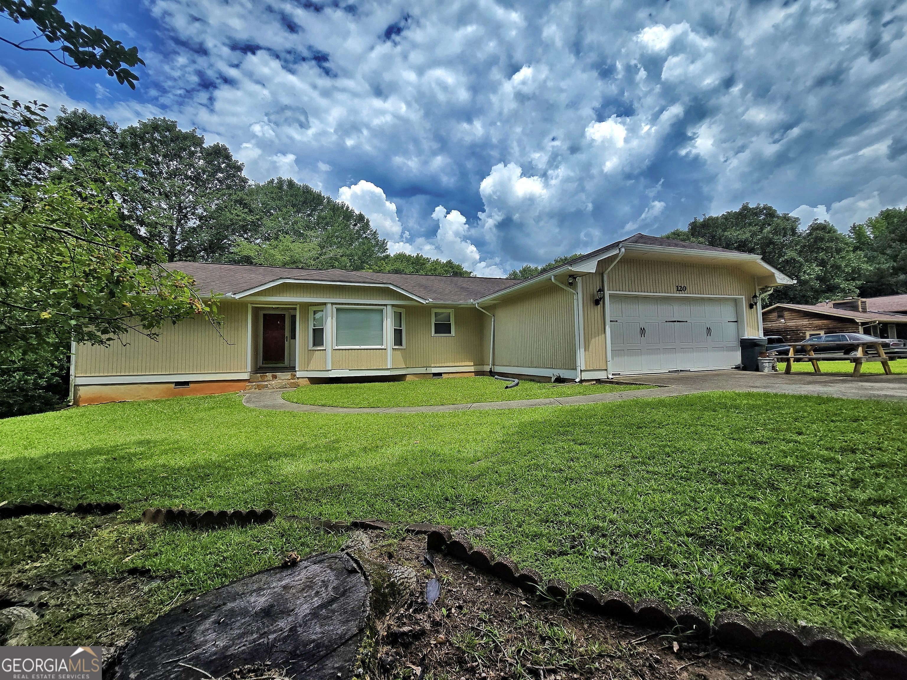 120 Aspen Lake Drive E Property Photo 22