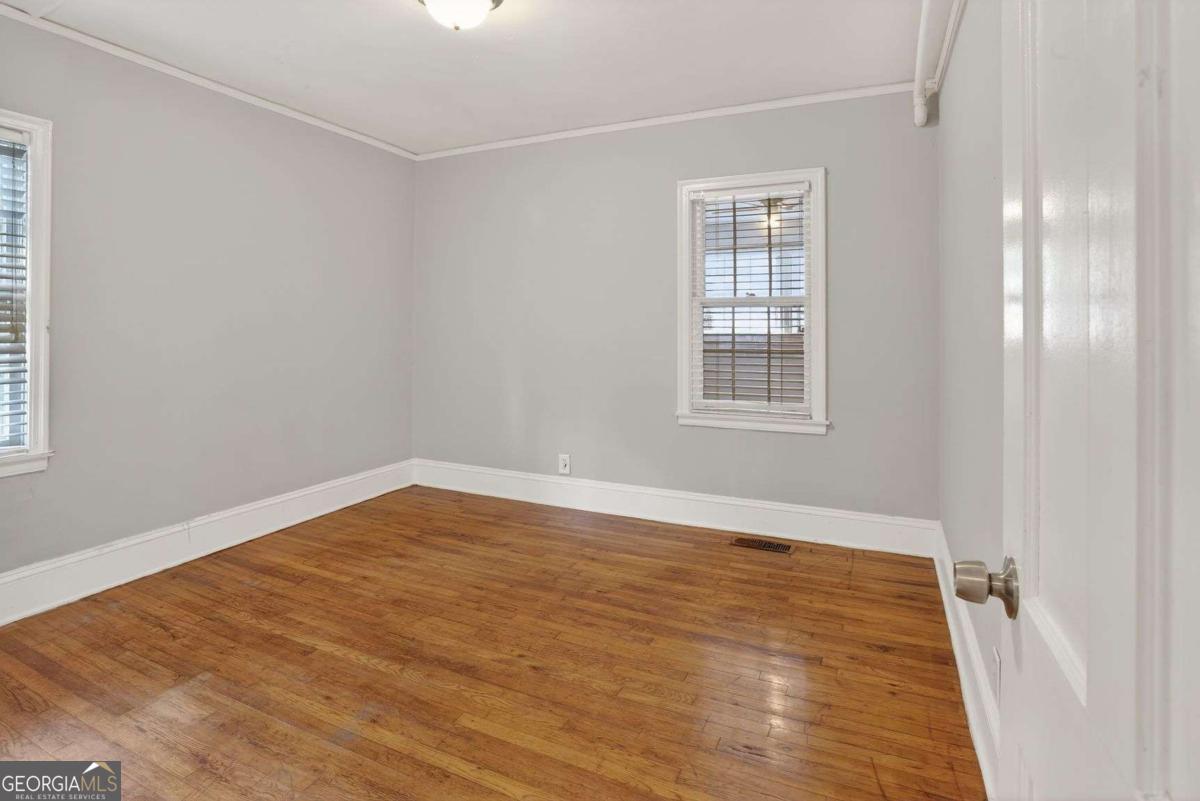 2728 Winburn Terrace Property Photo 10