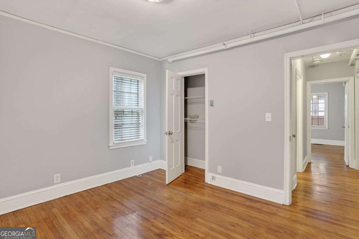 2728 Winburn Terrace Property Photo 11