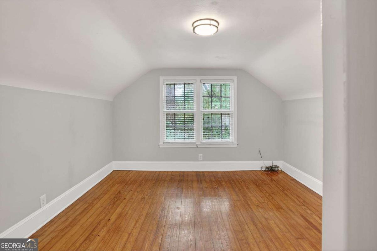 2728 Winburn Terrace Property Photo 13
