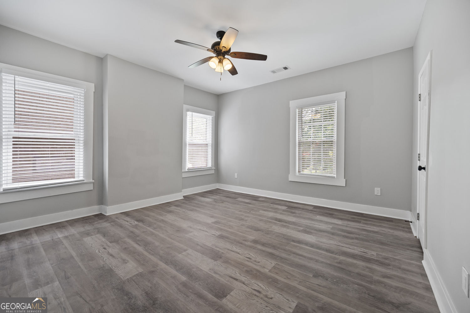 1126 Briarcliff Place Ne # 1 Property Photo 10