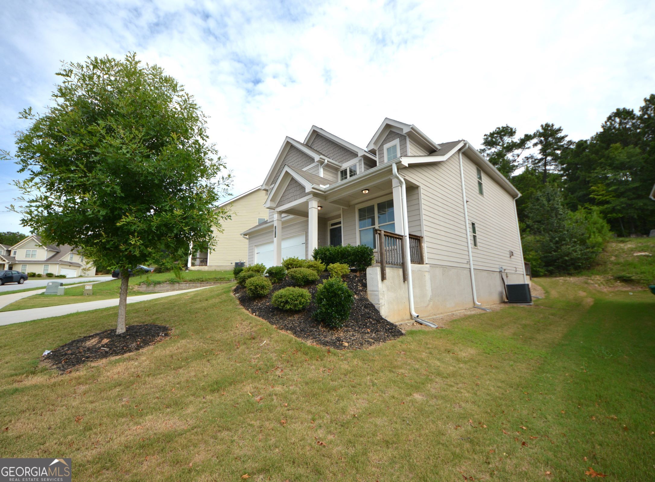 2372 Haliard Way Property Photo 3