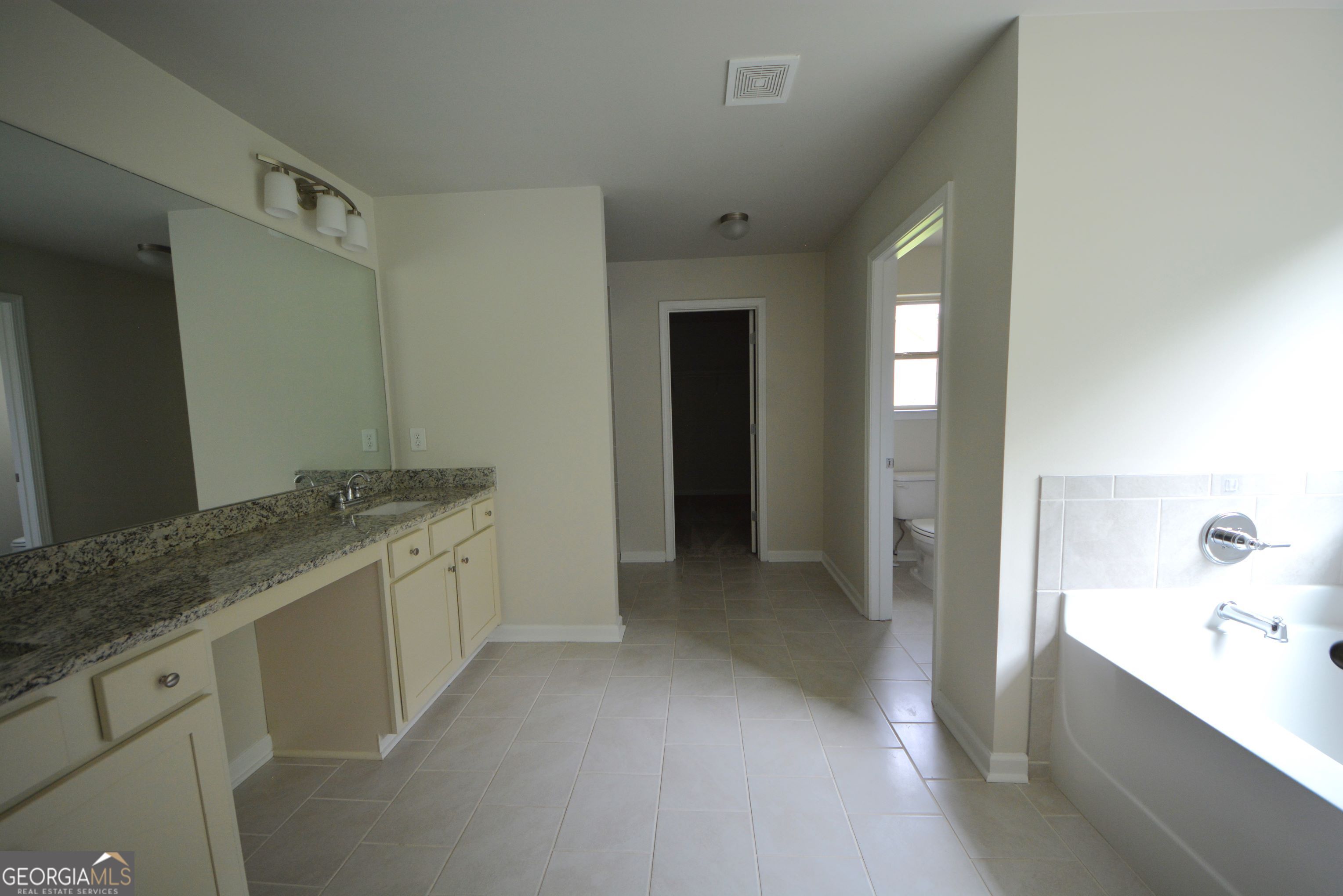2372 Haliard Way Property Photo 36