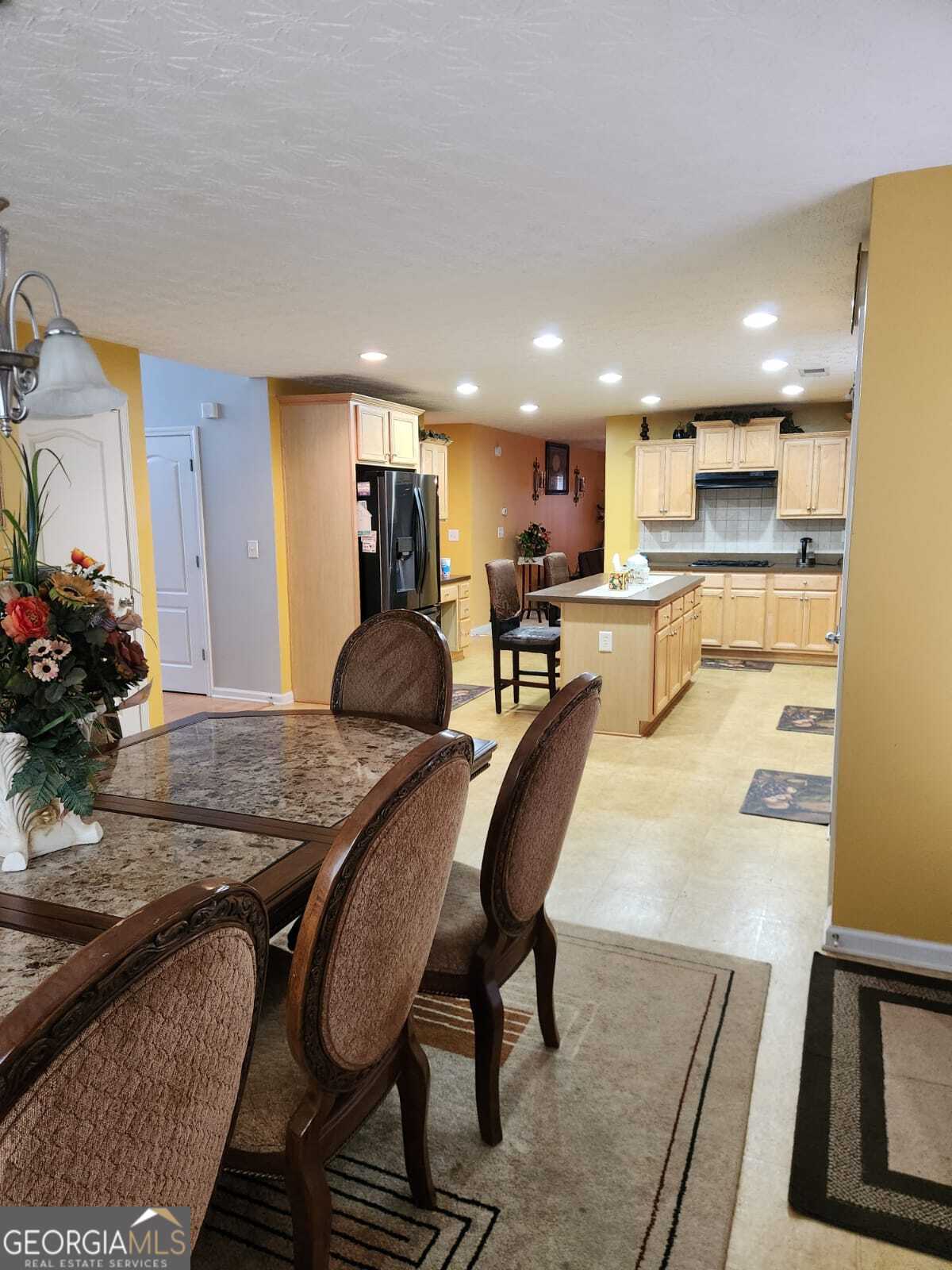 35 Carlisle Court Property Photo 4