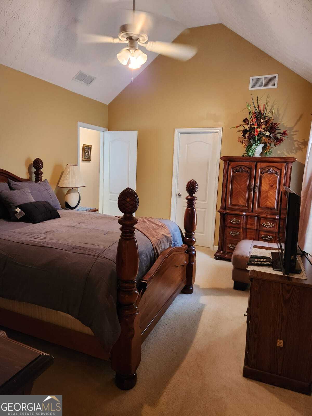 35 Carlisle Court Property Photo 10
