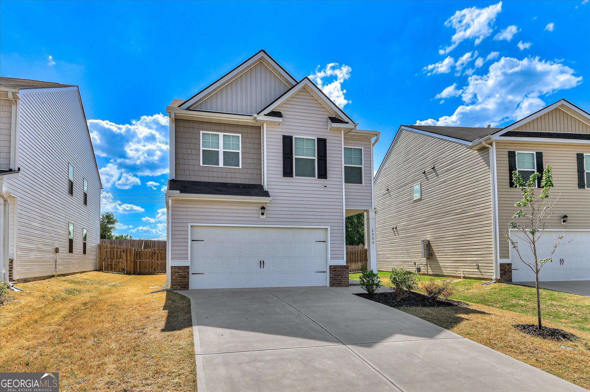 2123 Saltwater Bend Property Photo 3