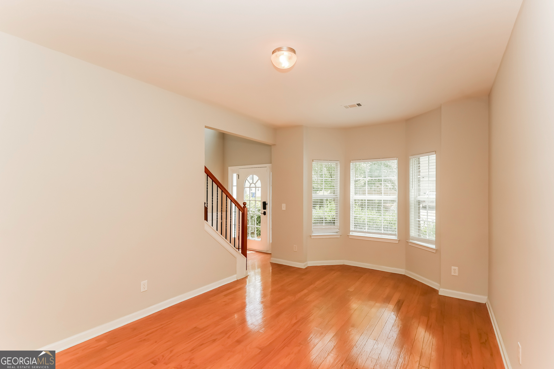 7868 Wrotham Circle Property Photo 2